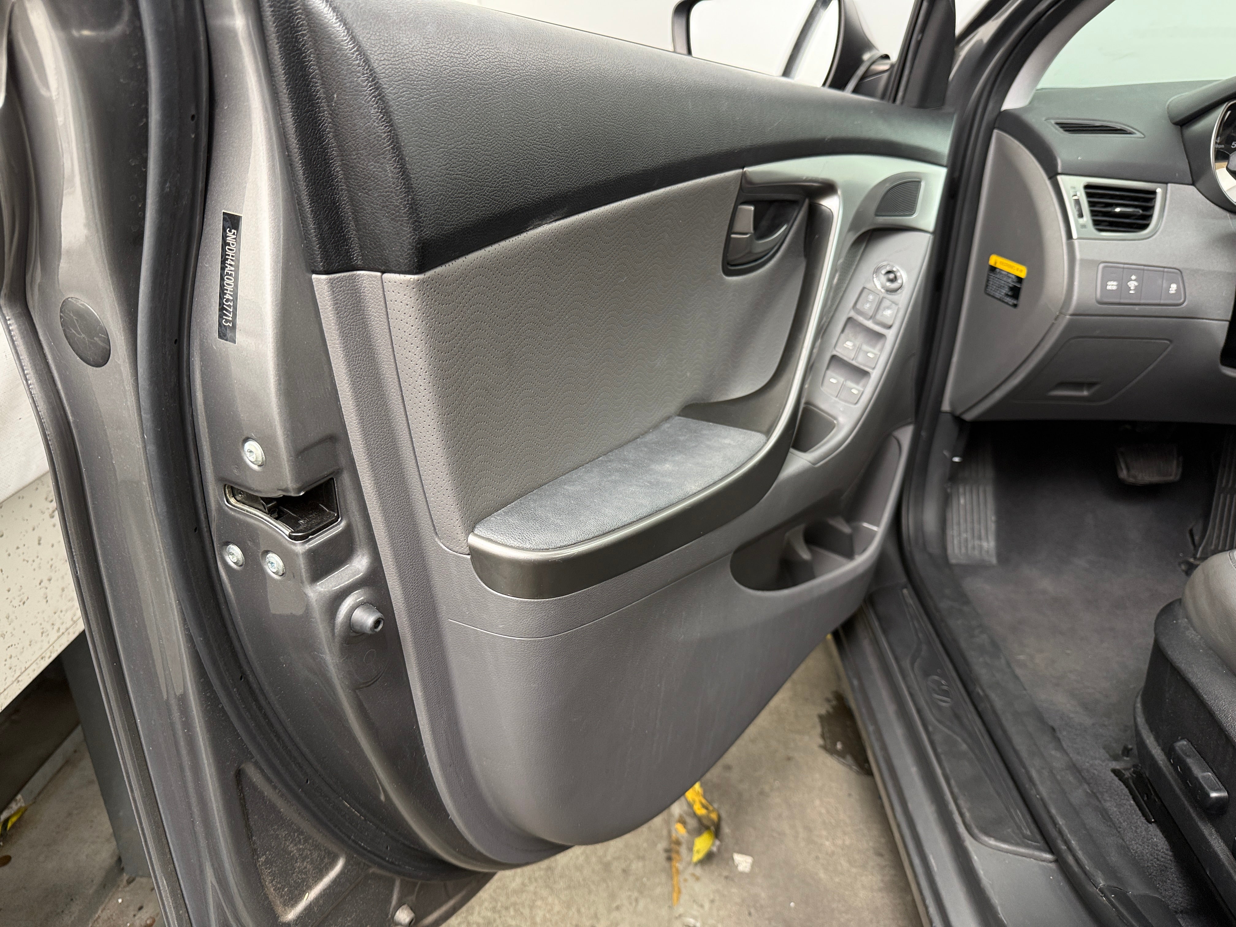 2013 Hyundai Elantra Limited - Photo 6