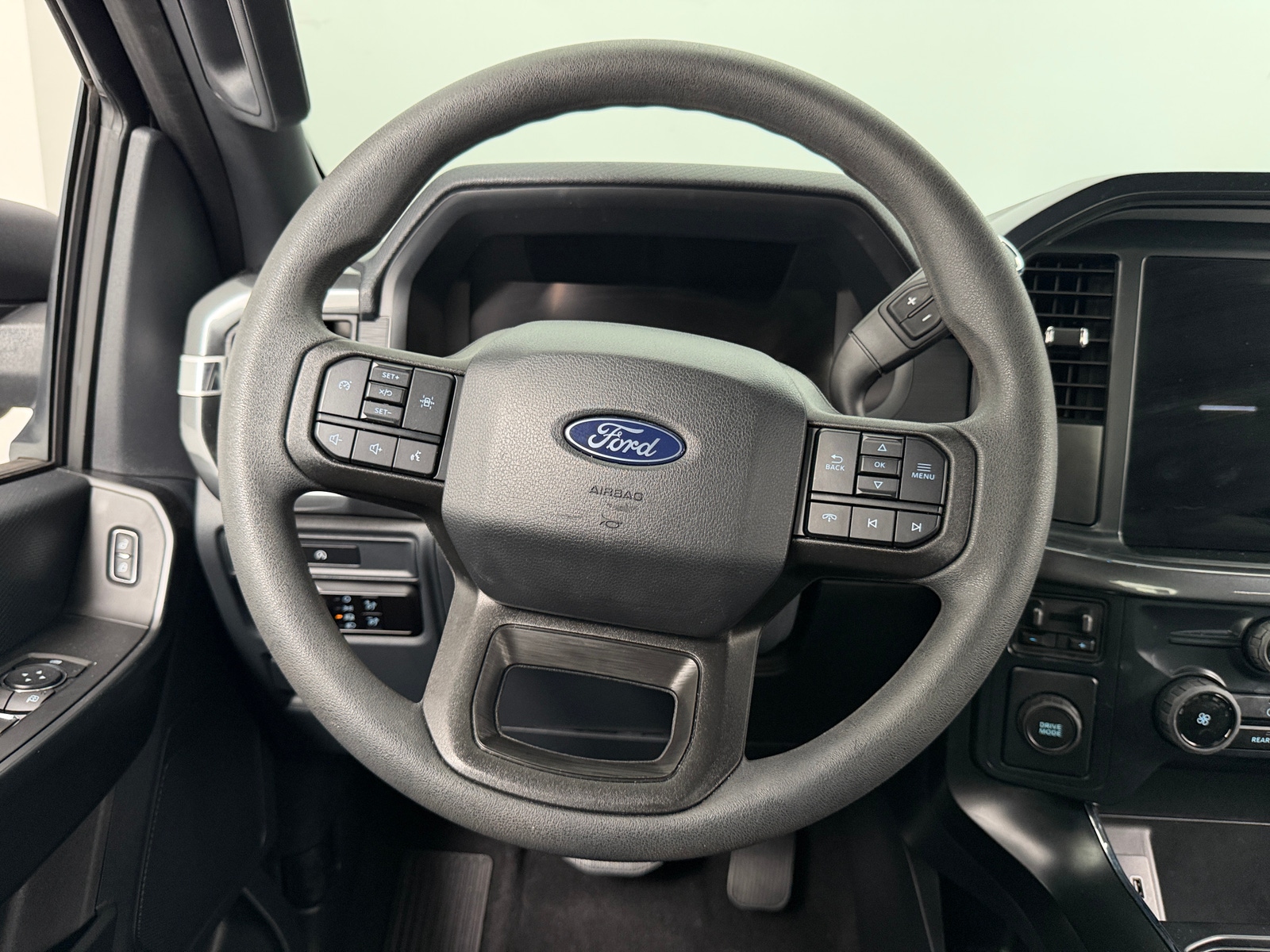 Thumbnail: 2025 Ford Econoline - 5