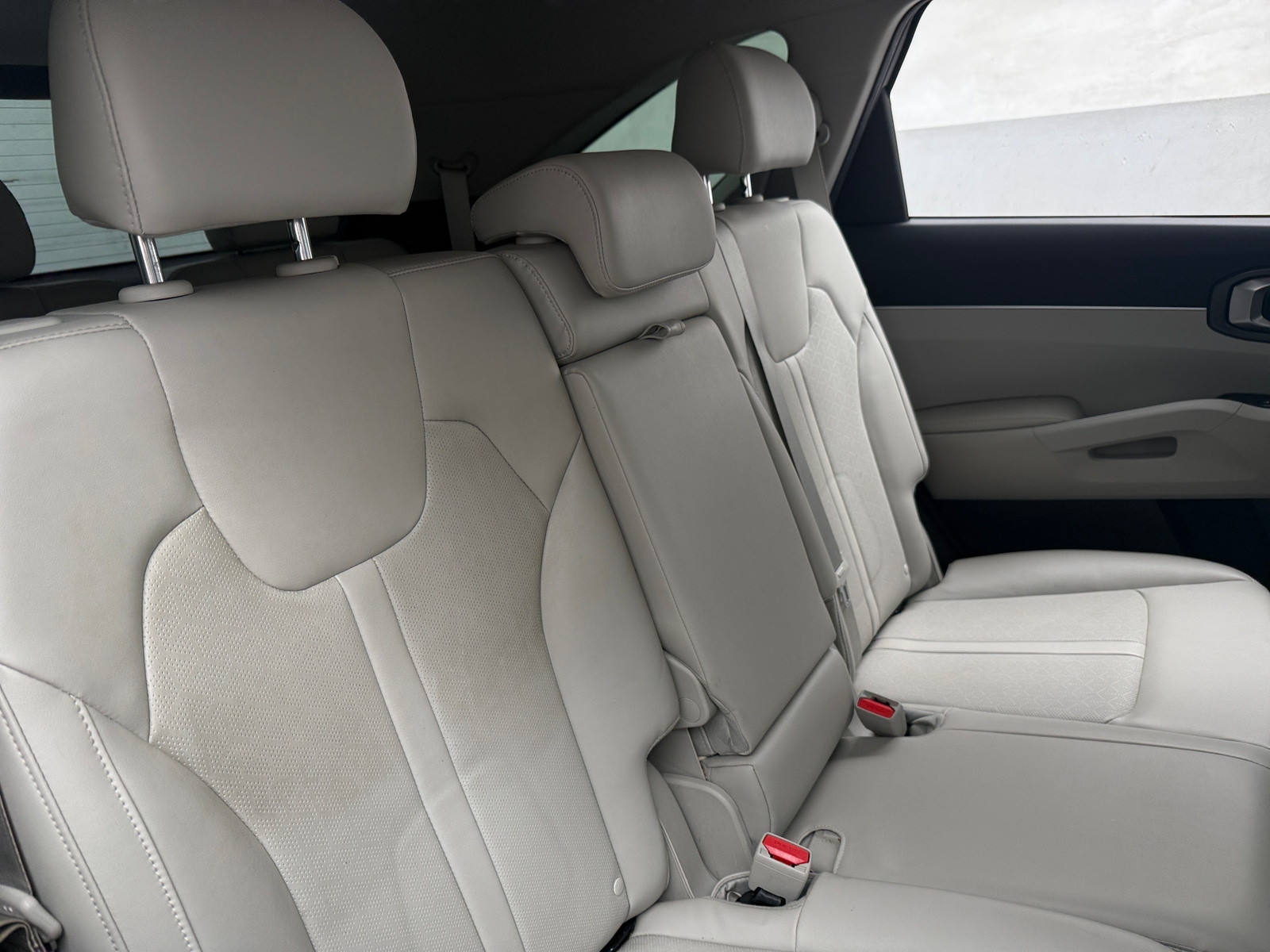 Thumbnail: 2023 Kia Sorento - 5
