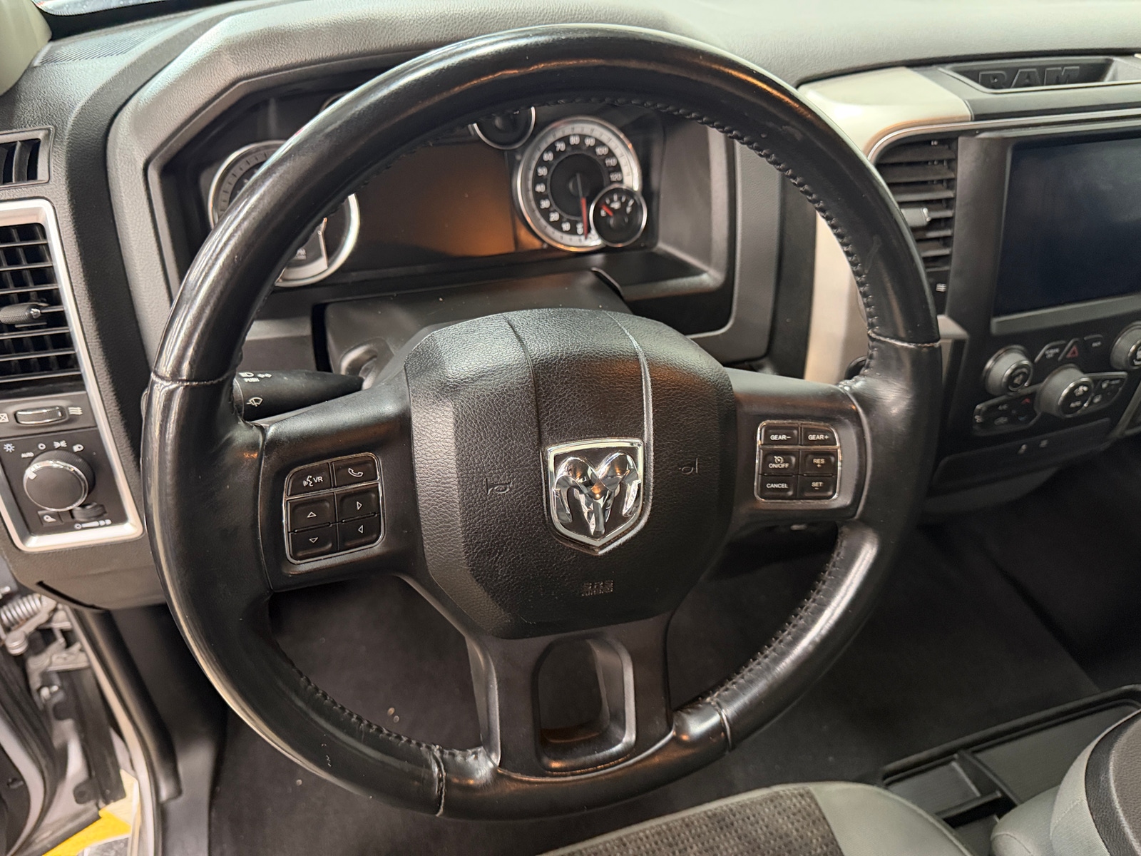 Thumbnail: 2019 RAM 1500 Classic - 5