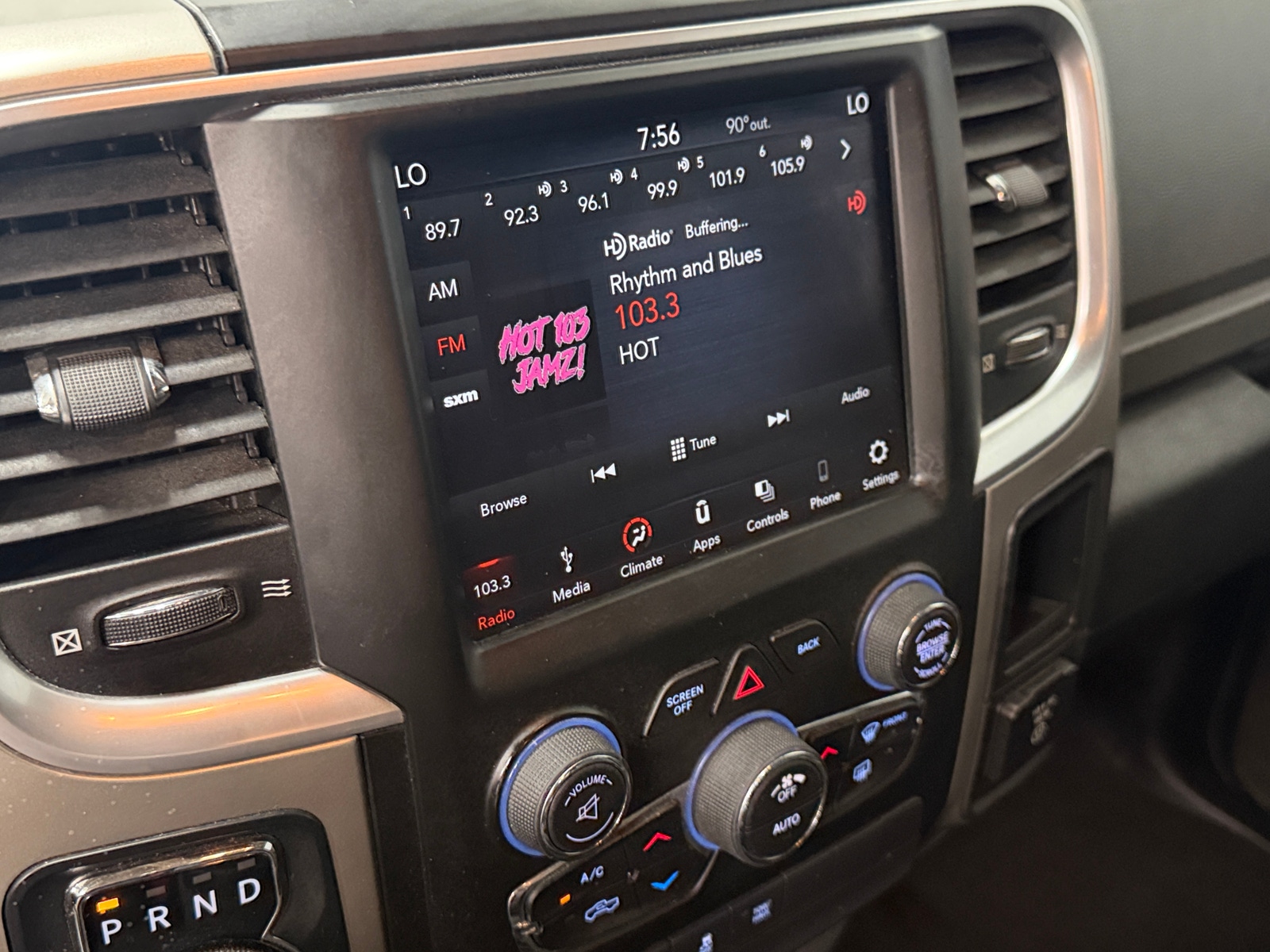 Thumbnail: 2019 RAM 1500 Classic - 4