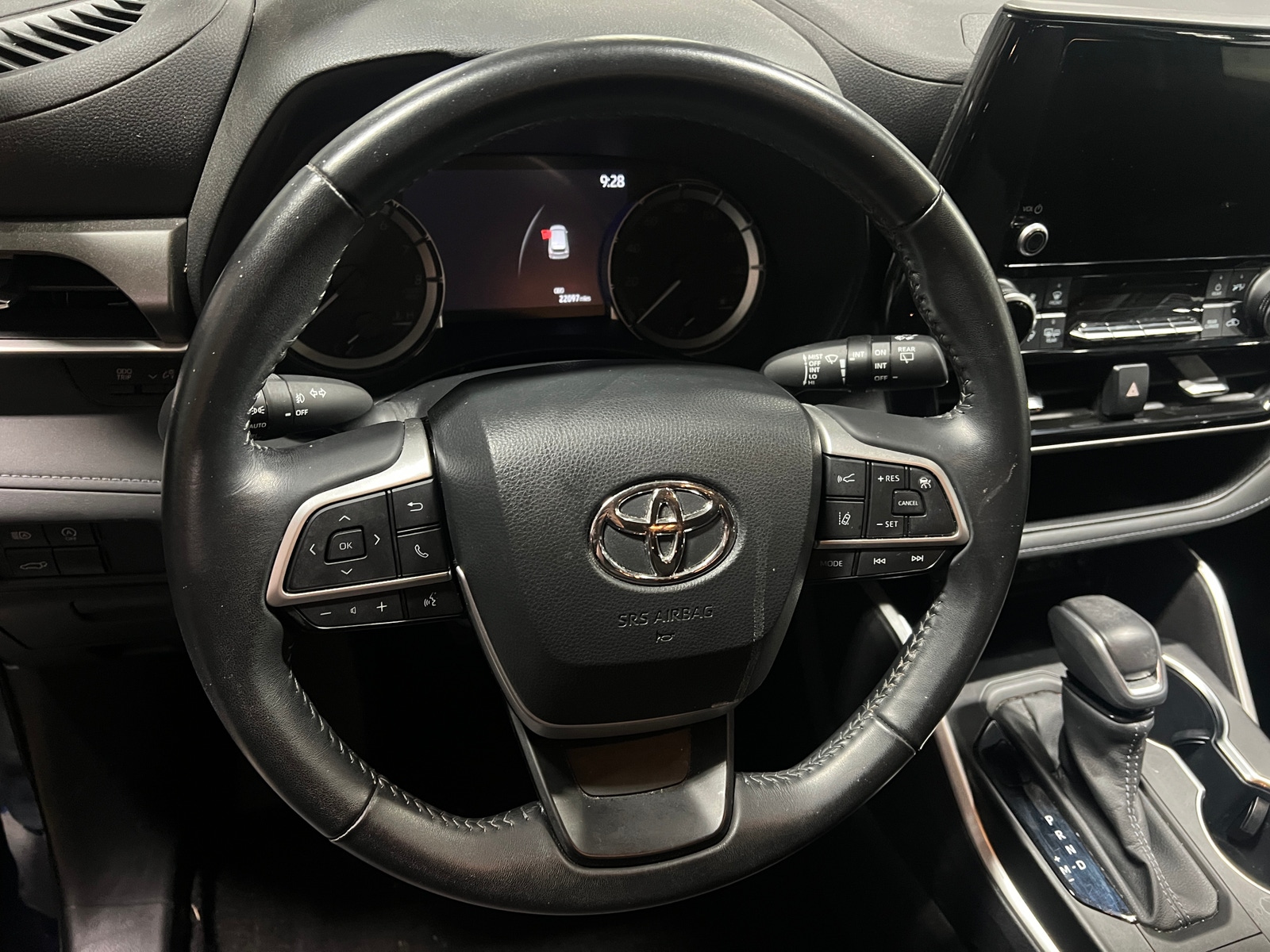 Thumbnail: 2023 Toyota Highlander - 5