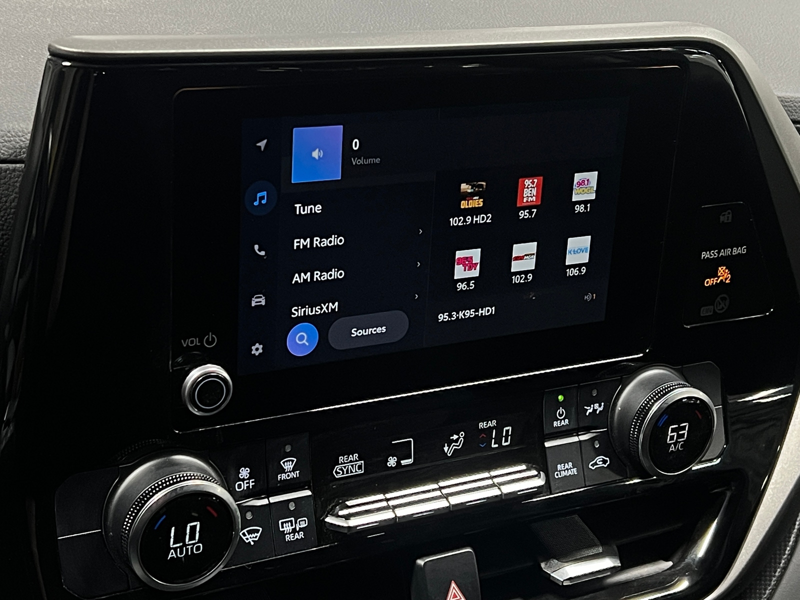 Thumbnail: 2023 Toyota Highlander - 4