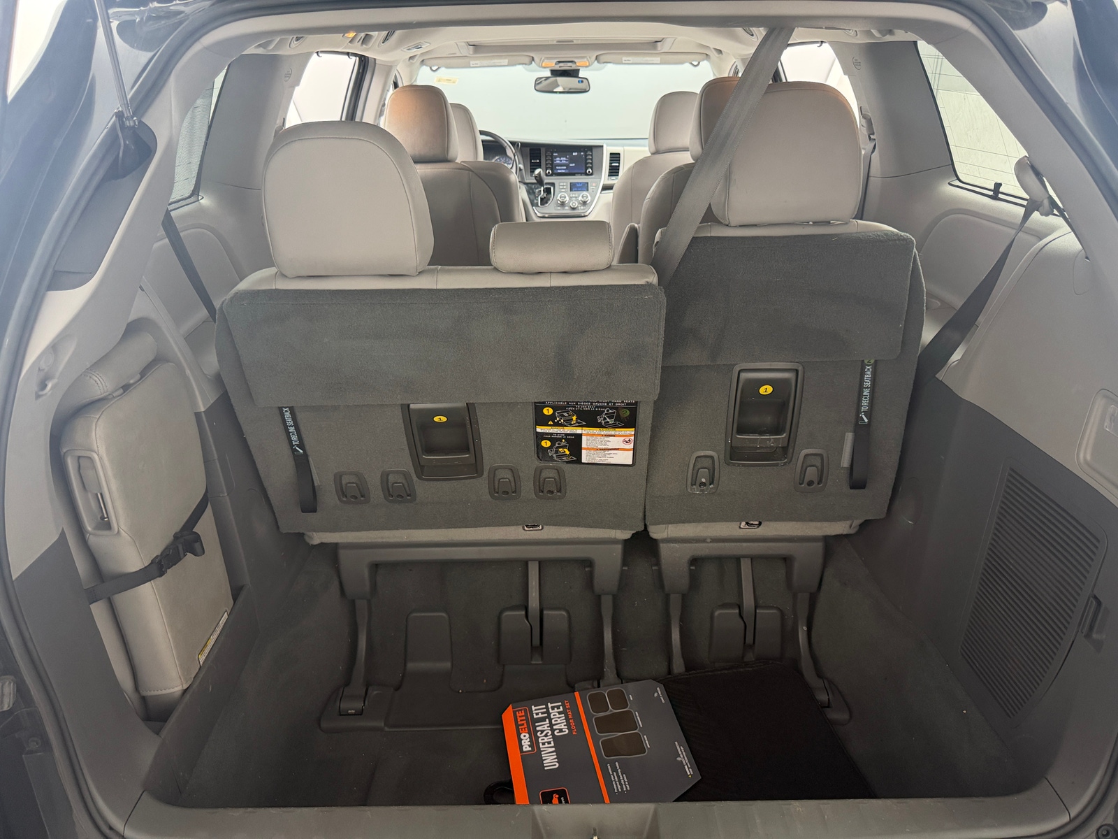 Thumbnail: 2019 Toyota Sienna - 6