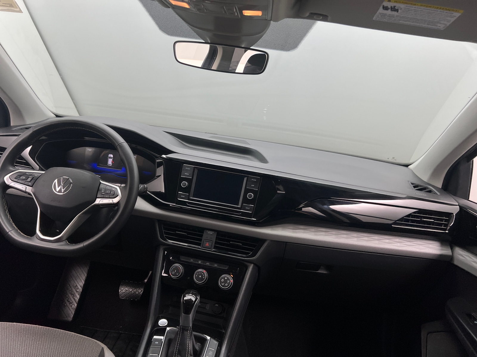 Thumbnail: 2024 Volkswagen Taos - 3