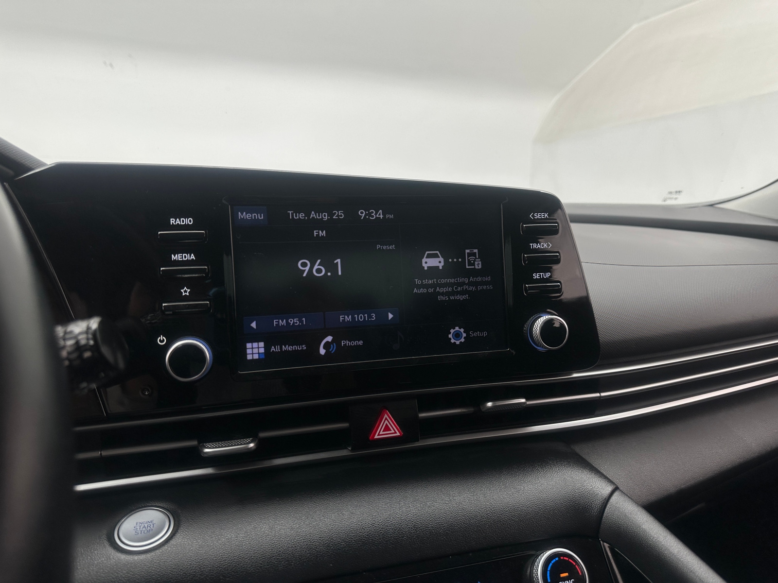 Thumbnail: 2021 Hyundai Elantra - 4