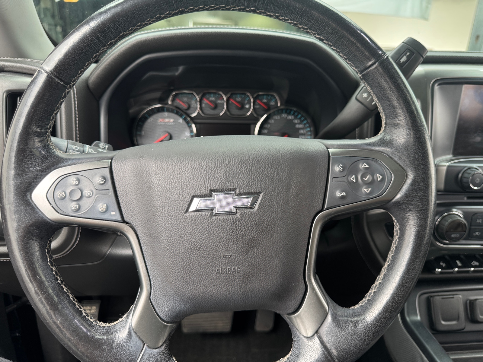 Thumbnail: 2018 Chevrolet Silverado 1500 - 4
