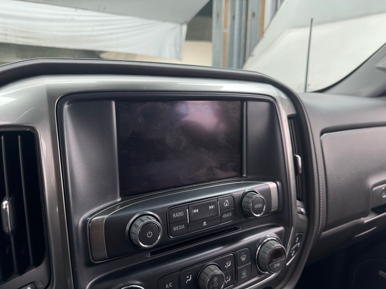 Thumbnail: 2018 Chevrolet Silverado 1500 - 3