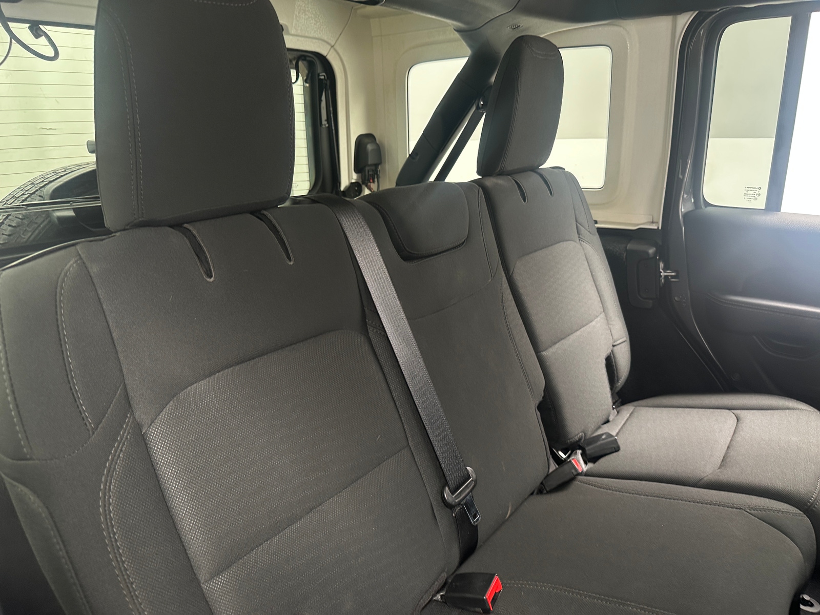 Thumbnail: 2019 Jeep Wrangler - 6