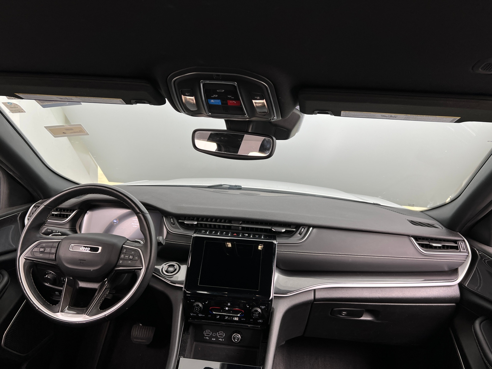 Thumbnail: 2022 Jeep Grand Cherokee L - 2