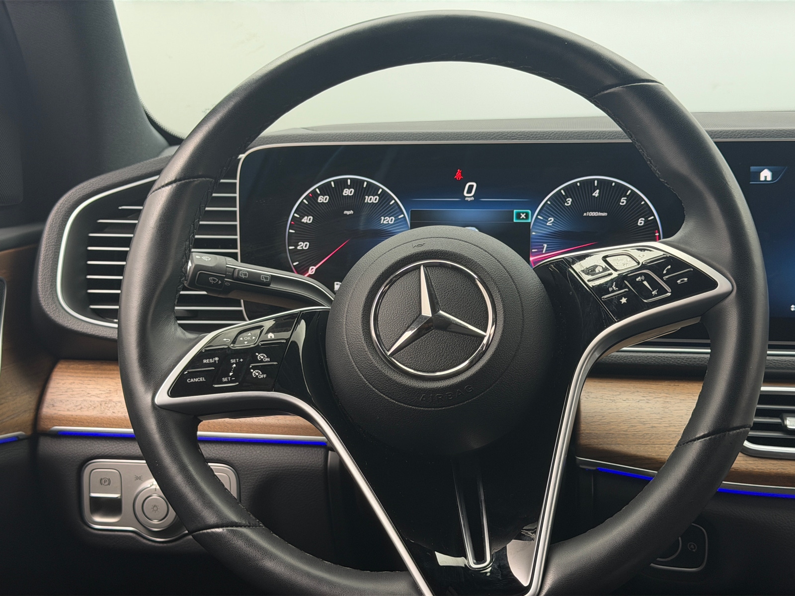 Thumbnail: 2025 Mercedes-Benz GLE - 4