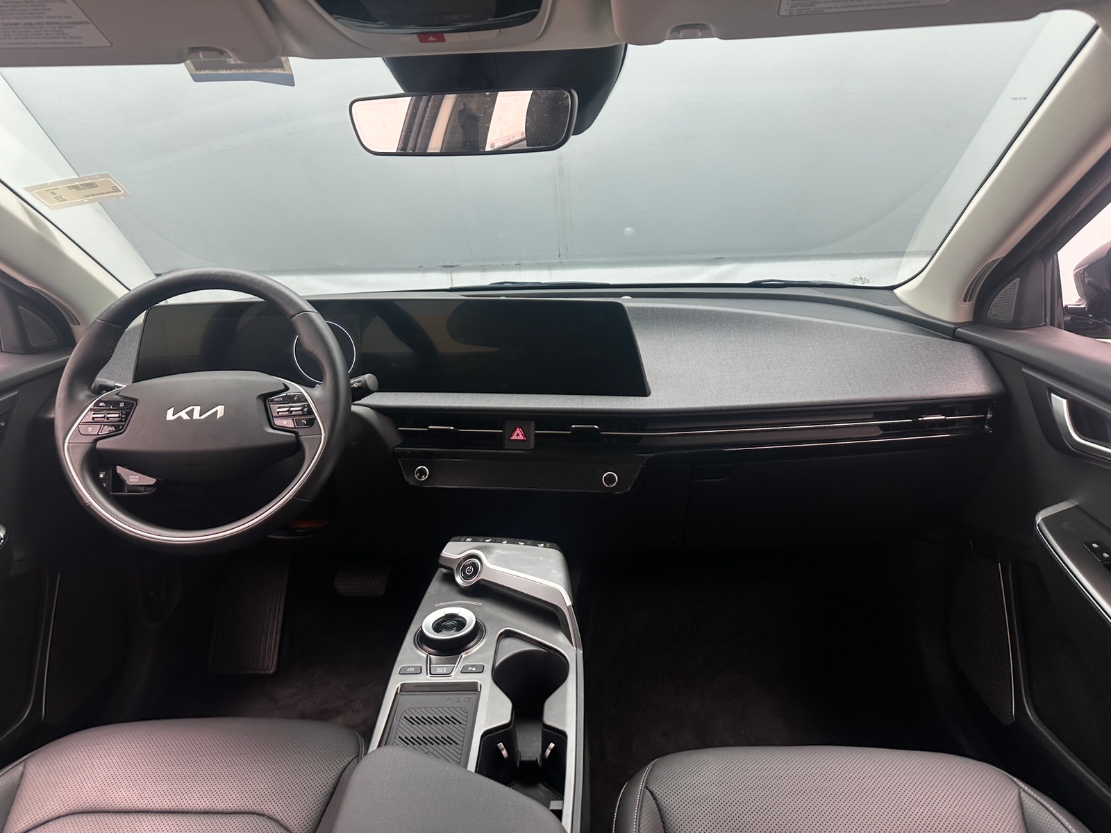 Thumbnail: 2024 Kia EV6 - 2