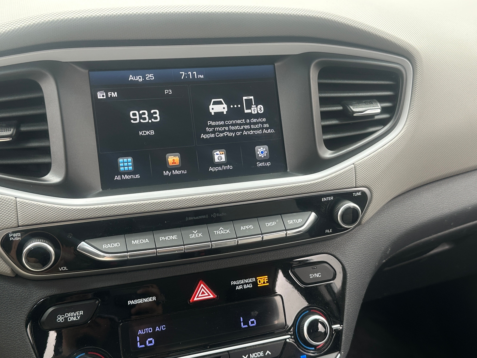 Thumbnail: 2017 Hyundai Ioniq - 4