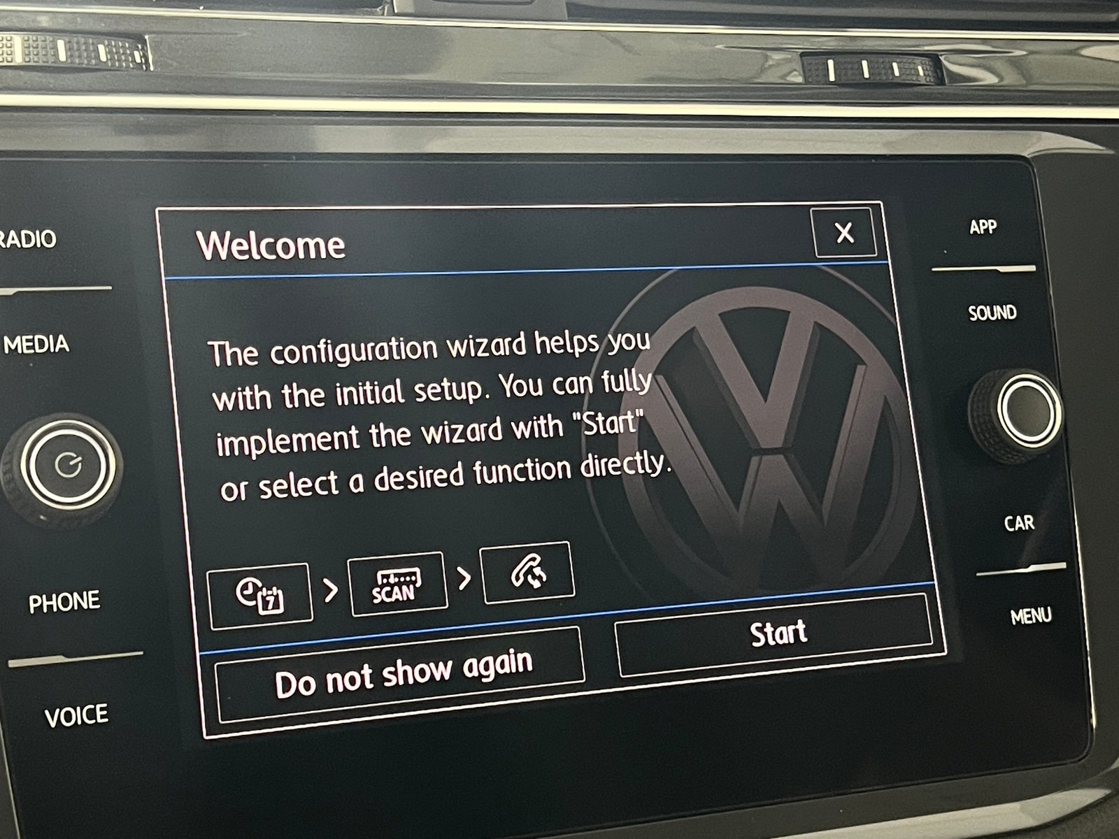 Thumbnail: 2018 Volkswagen Tiguan - 4