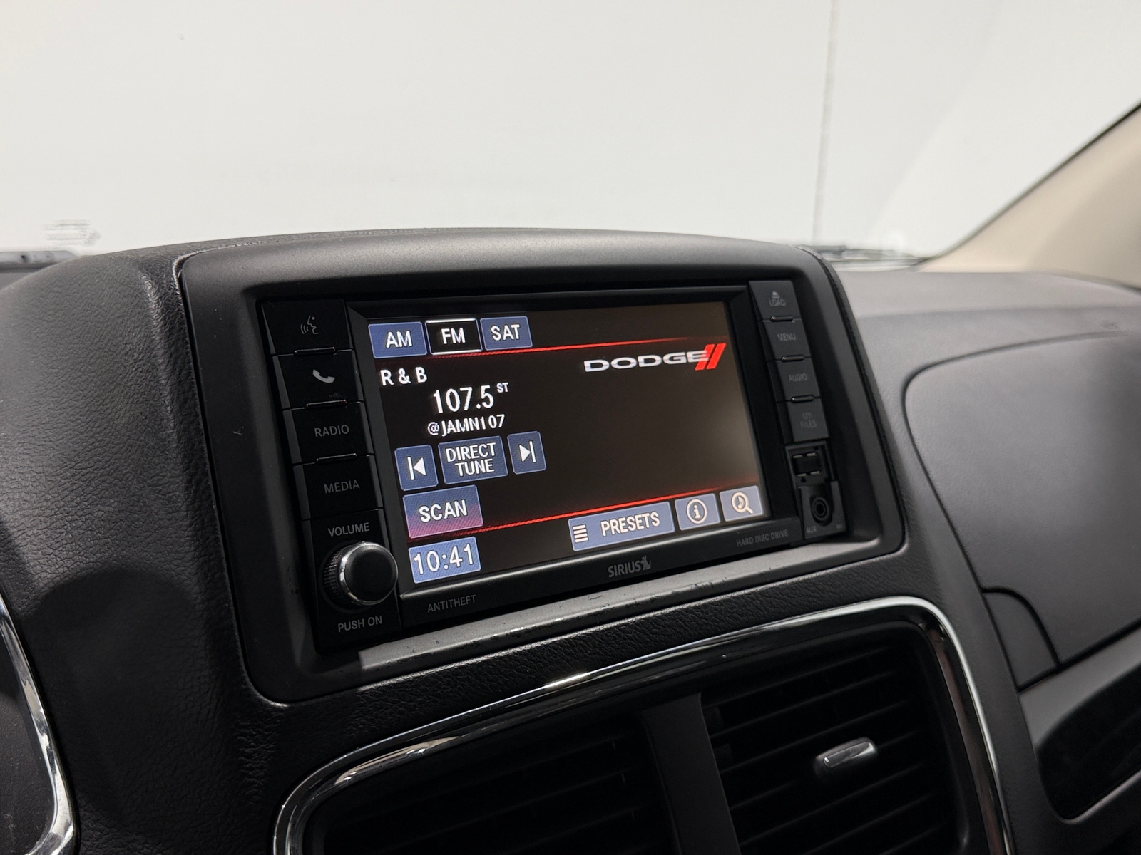 Thumbnail: 2015 Dodge Grand Caravan - 4