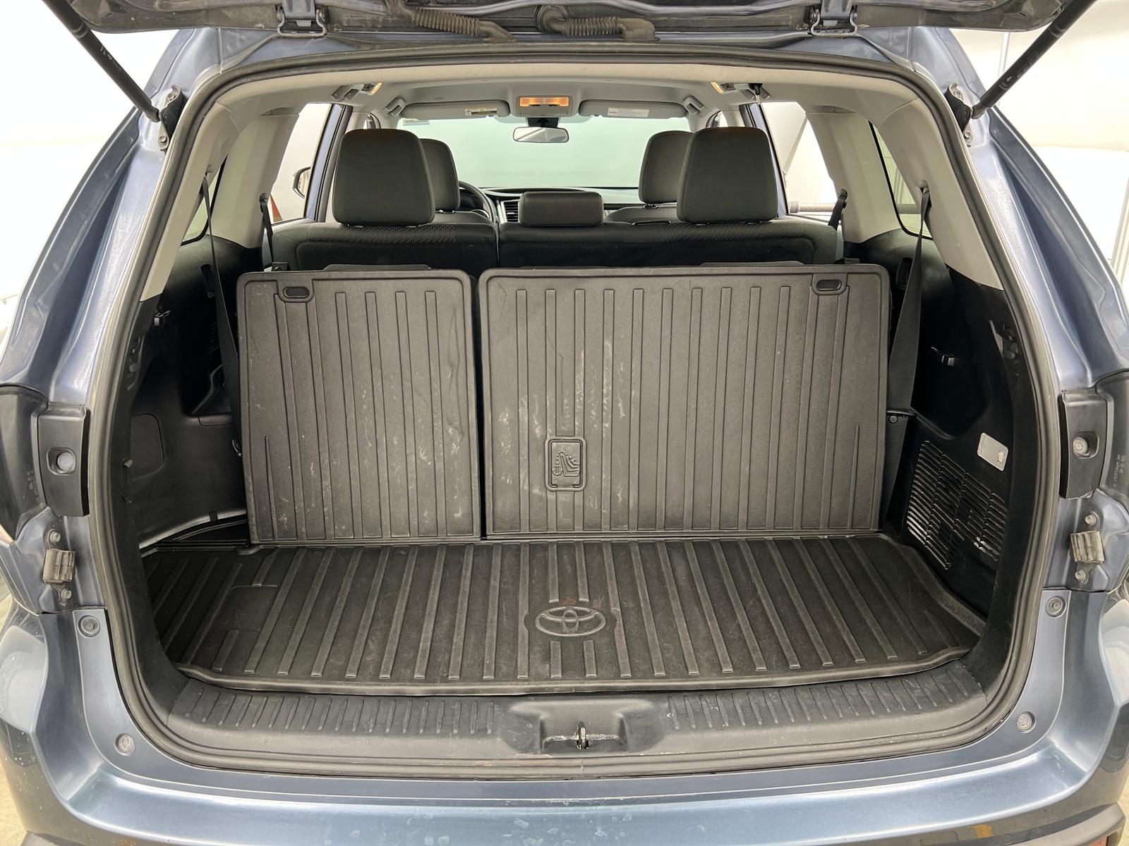 Thumbnail: 2018 Toyota Highlander - 7