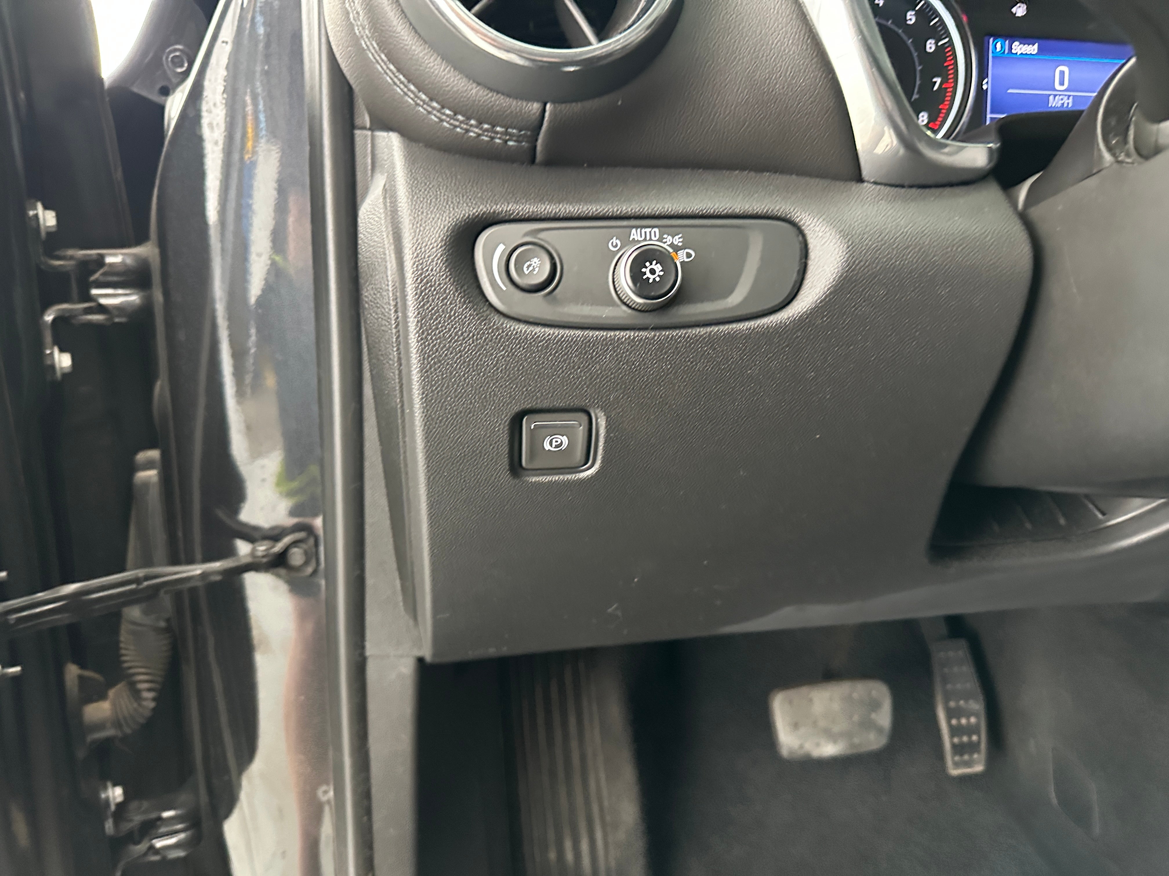 2022 Chevrolet Blazer 2LT - Photo 11