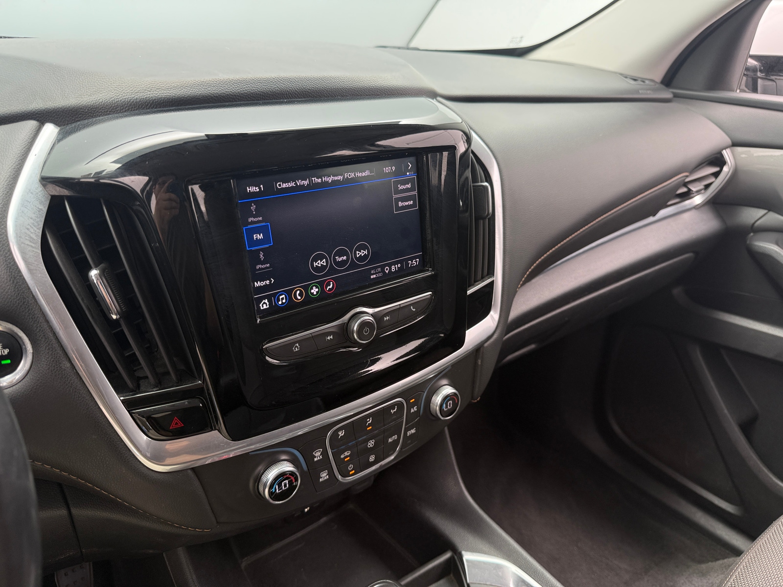 Thumbnail: 2020 Chevrolet Traverse - 4