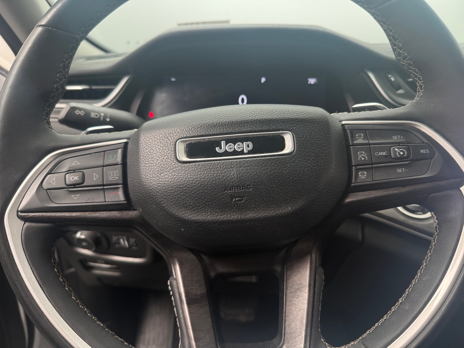 Thumbnail: 2023 Jeep Grand Cherokee - 4