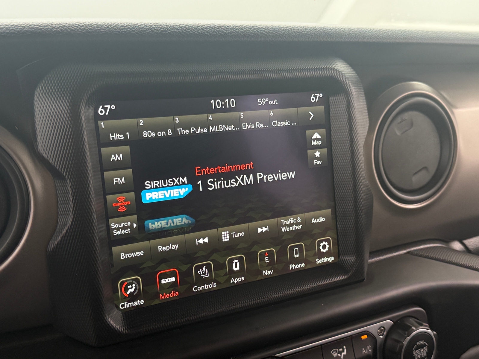 Thumbnail: 2021 Jeep Gladiator - 3