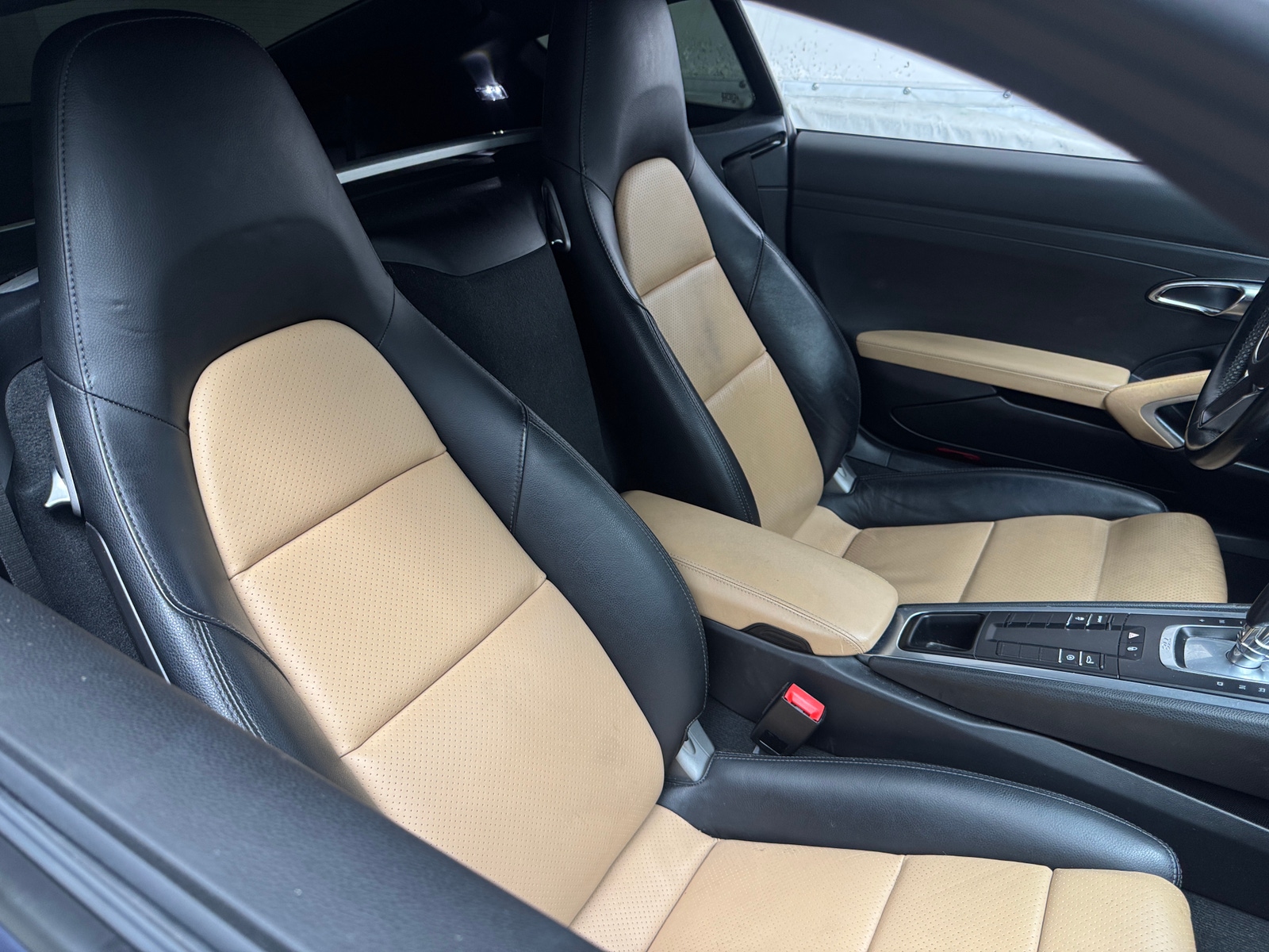 Thumbnail: 2018 Porsche 718 Cayman - 2