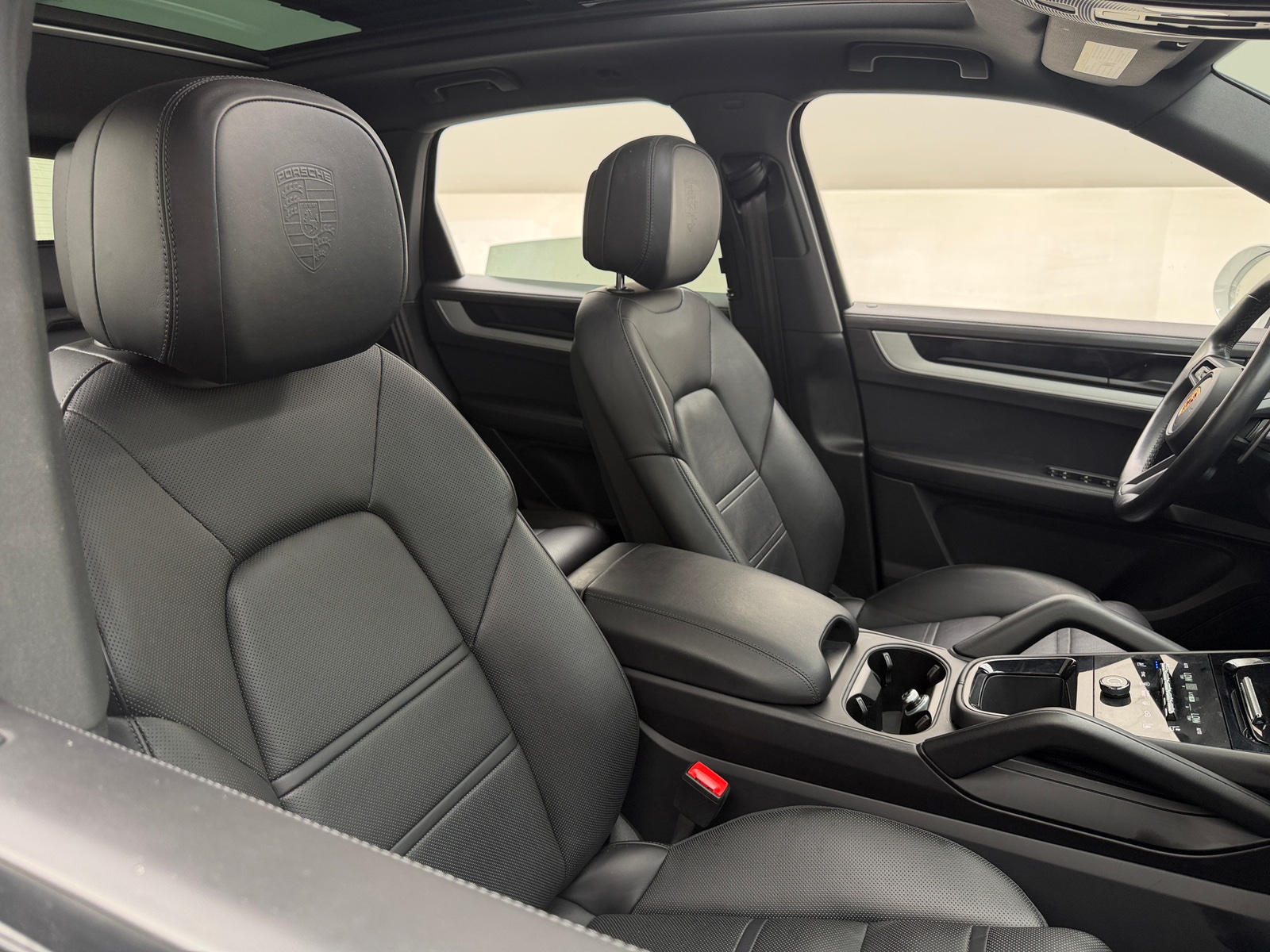 Thumbnail: 2024 Porsche Cayenne - 2