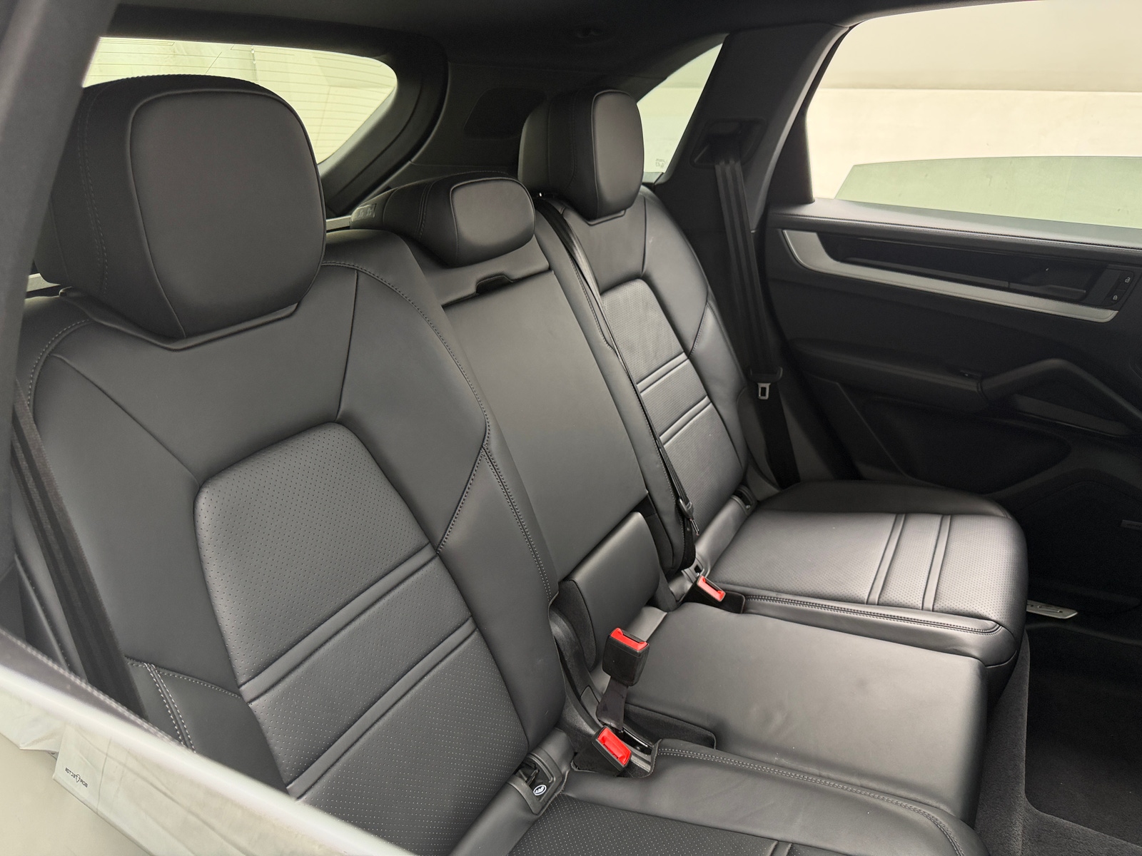 Thumbnail: 2024 Porsche Cayenne - 6