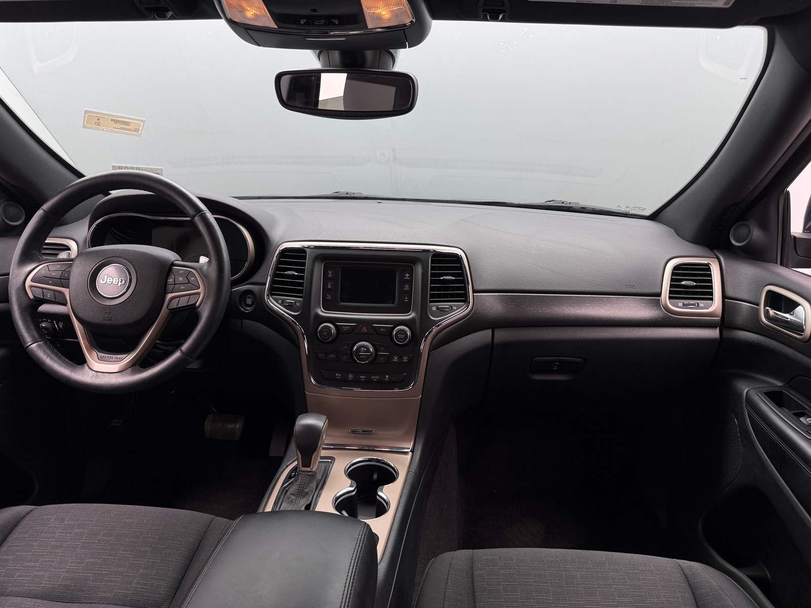 Thumbnail: 2017 Jeep Grand Cherokee - 3