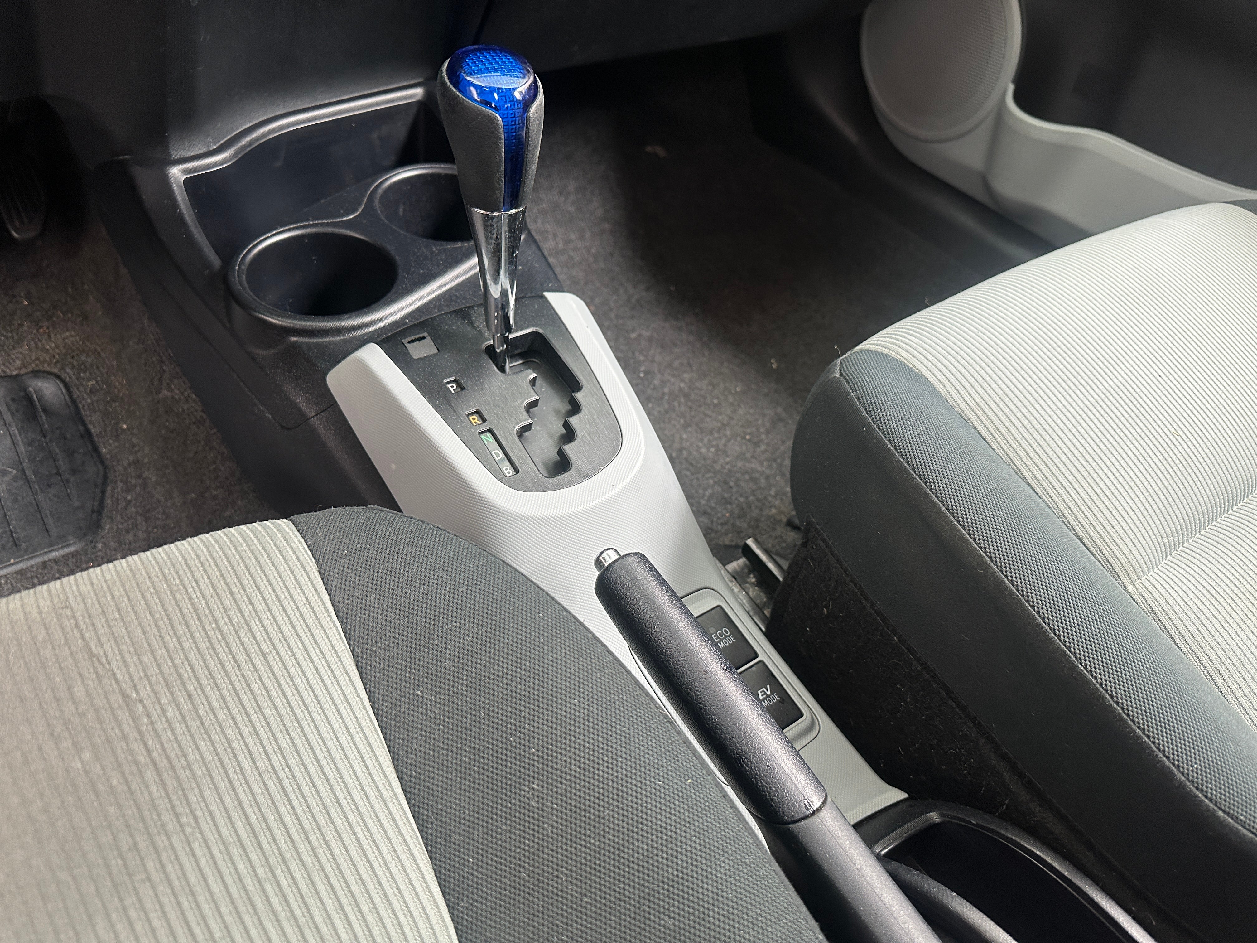 2014 Toyota Prius c Two - Photo 6