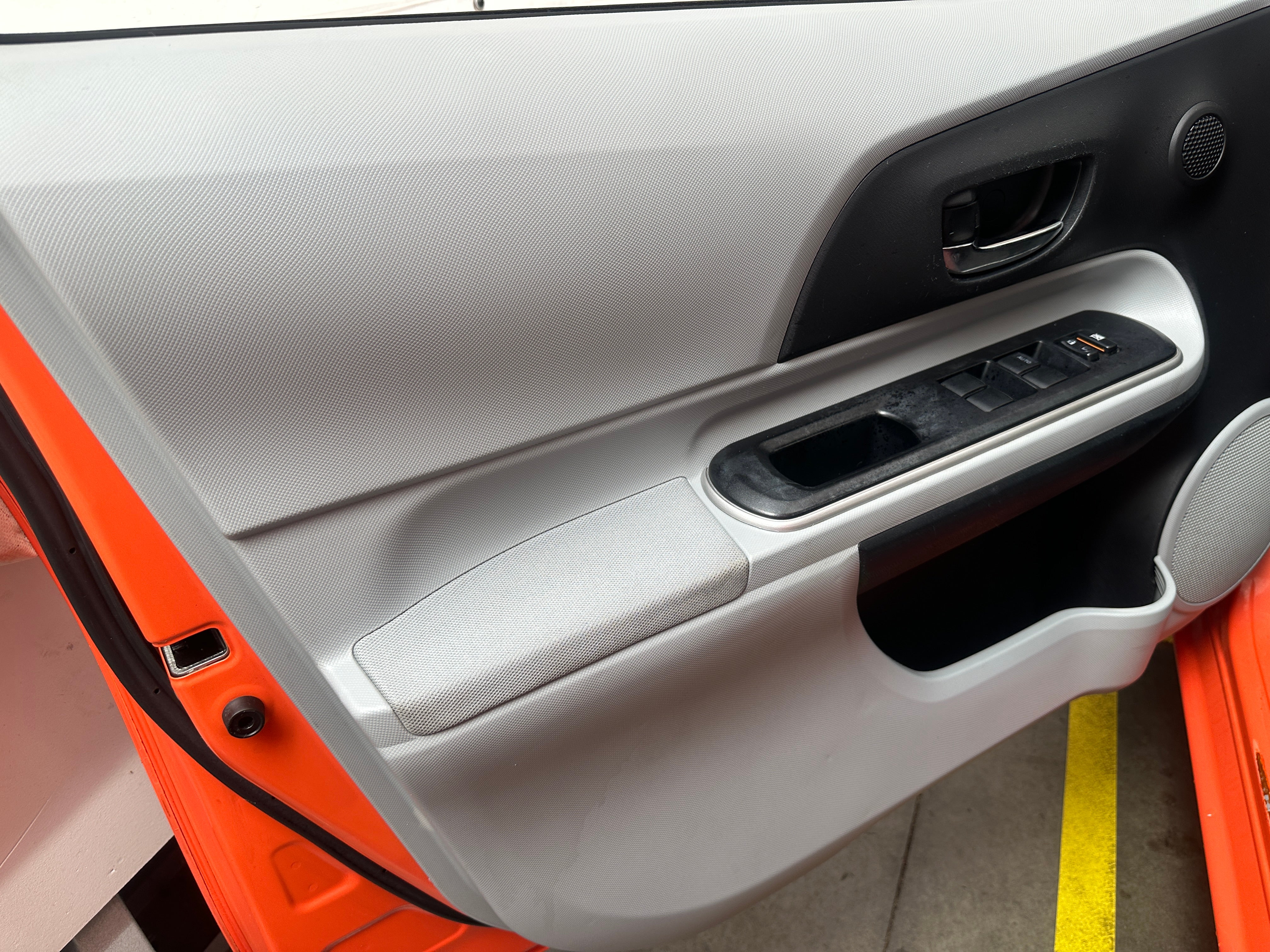 2014 Toyota Prius c Two - Photo 9