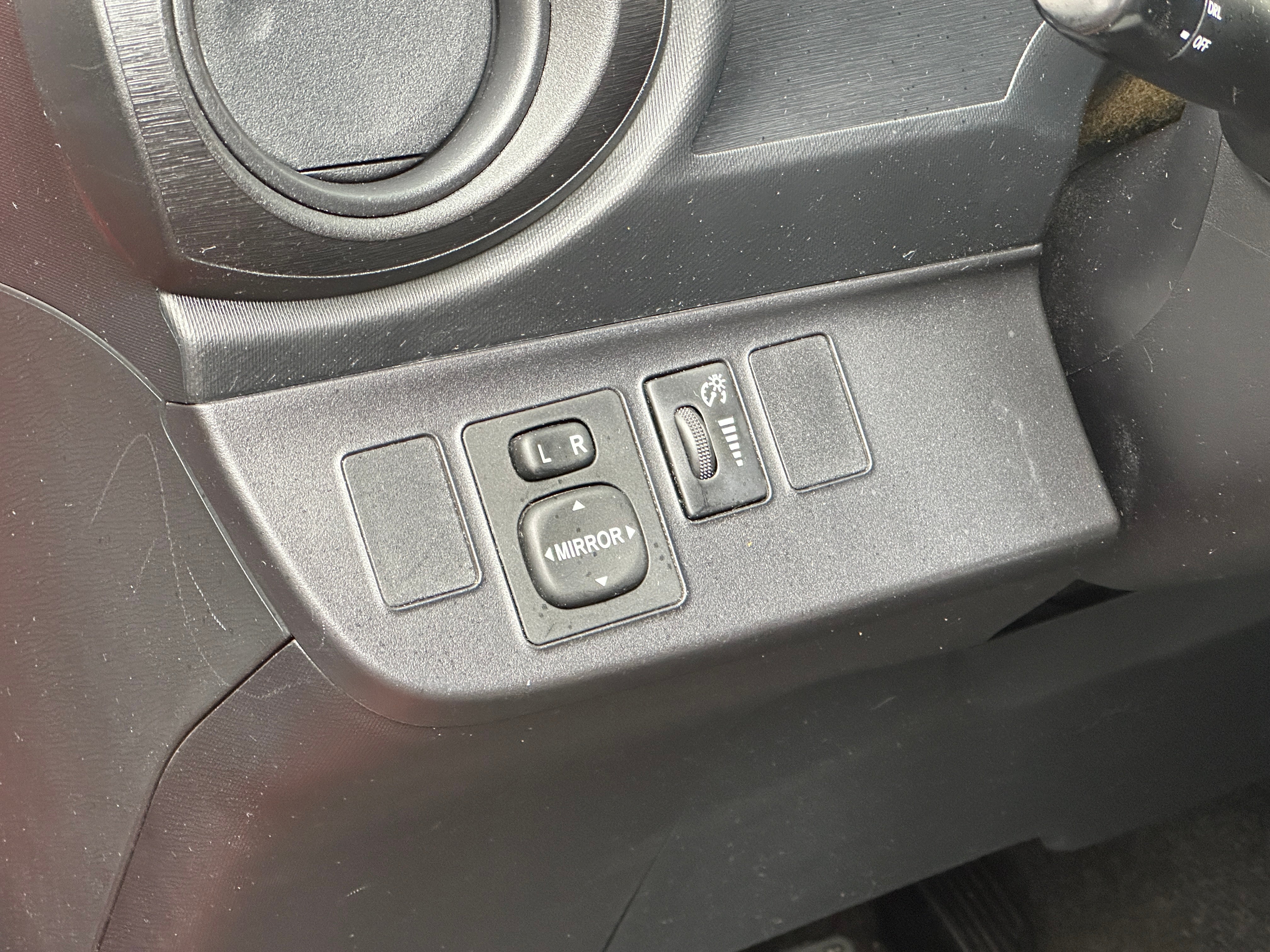 2014 Toyota Prius c Two - Photo 10