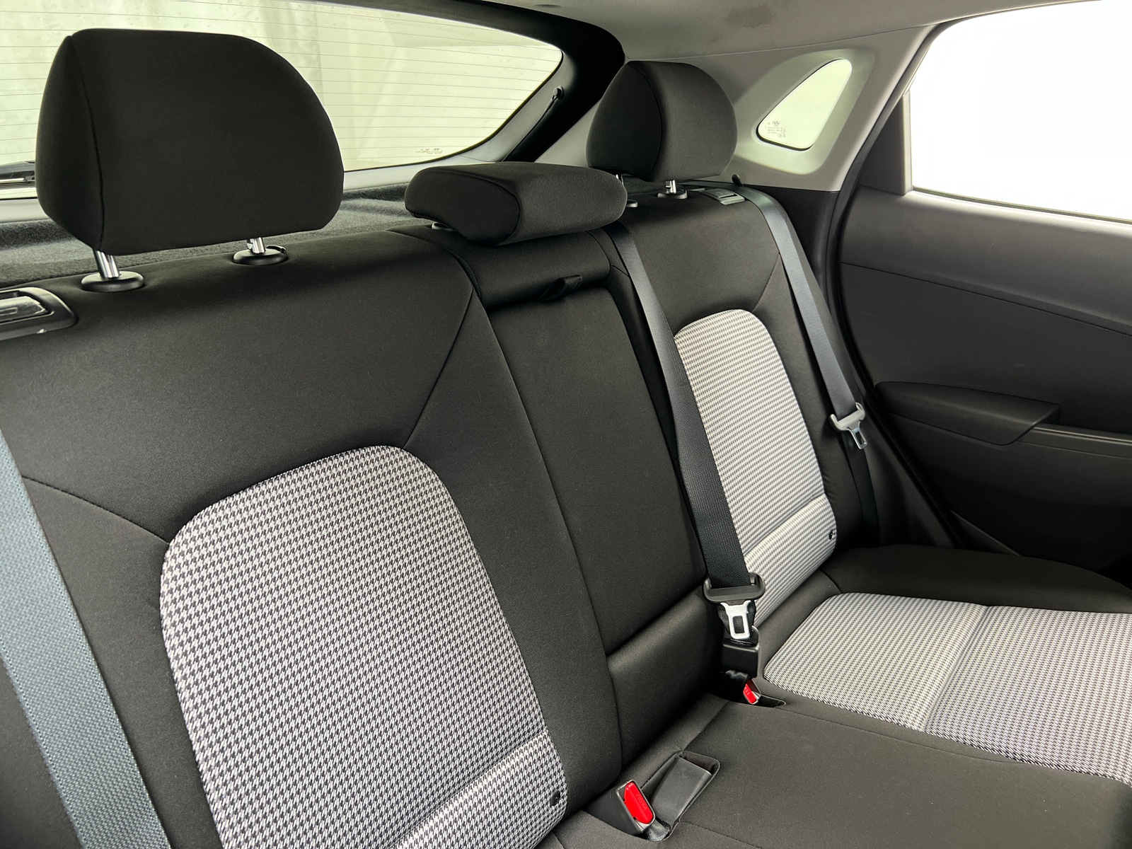 Thumbnail: 2021 Hyundai Kona - 6