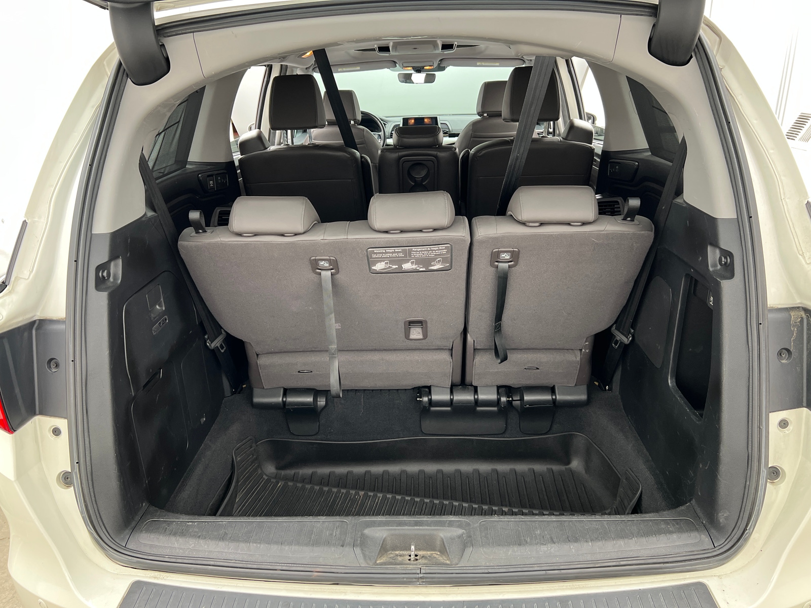 Thumbnail: 2019 Honda Odyssey - 6
