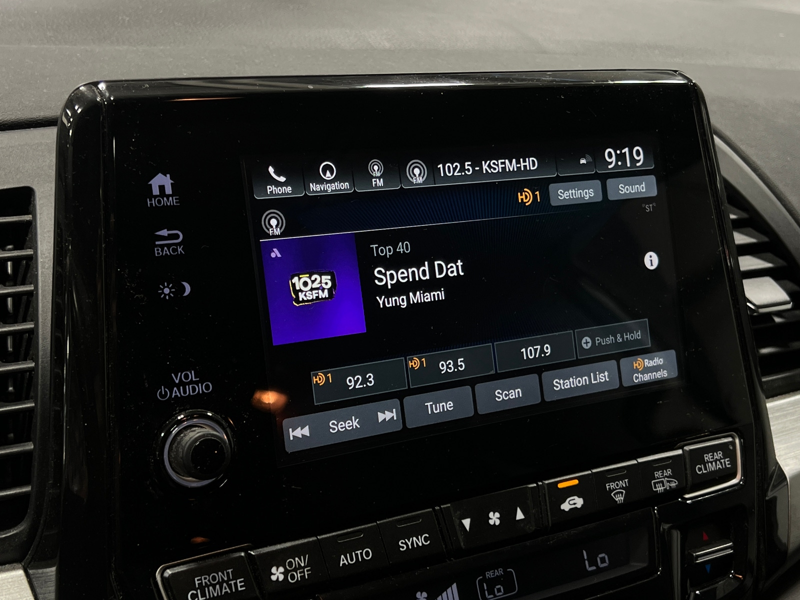 Thumbnail: 2019 Honda Odyssey - 3