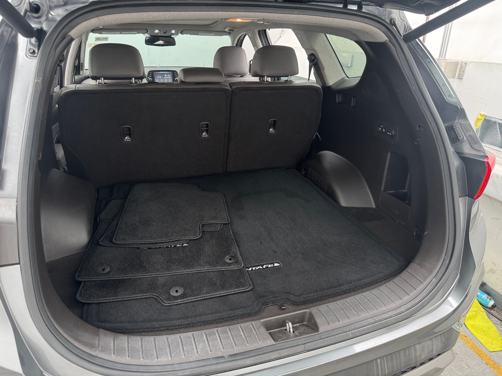 Thumbnail: 2019 Hyundai Santa Fe - 6