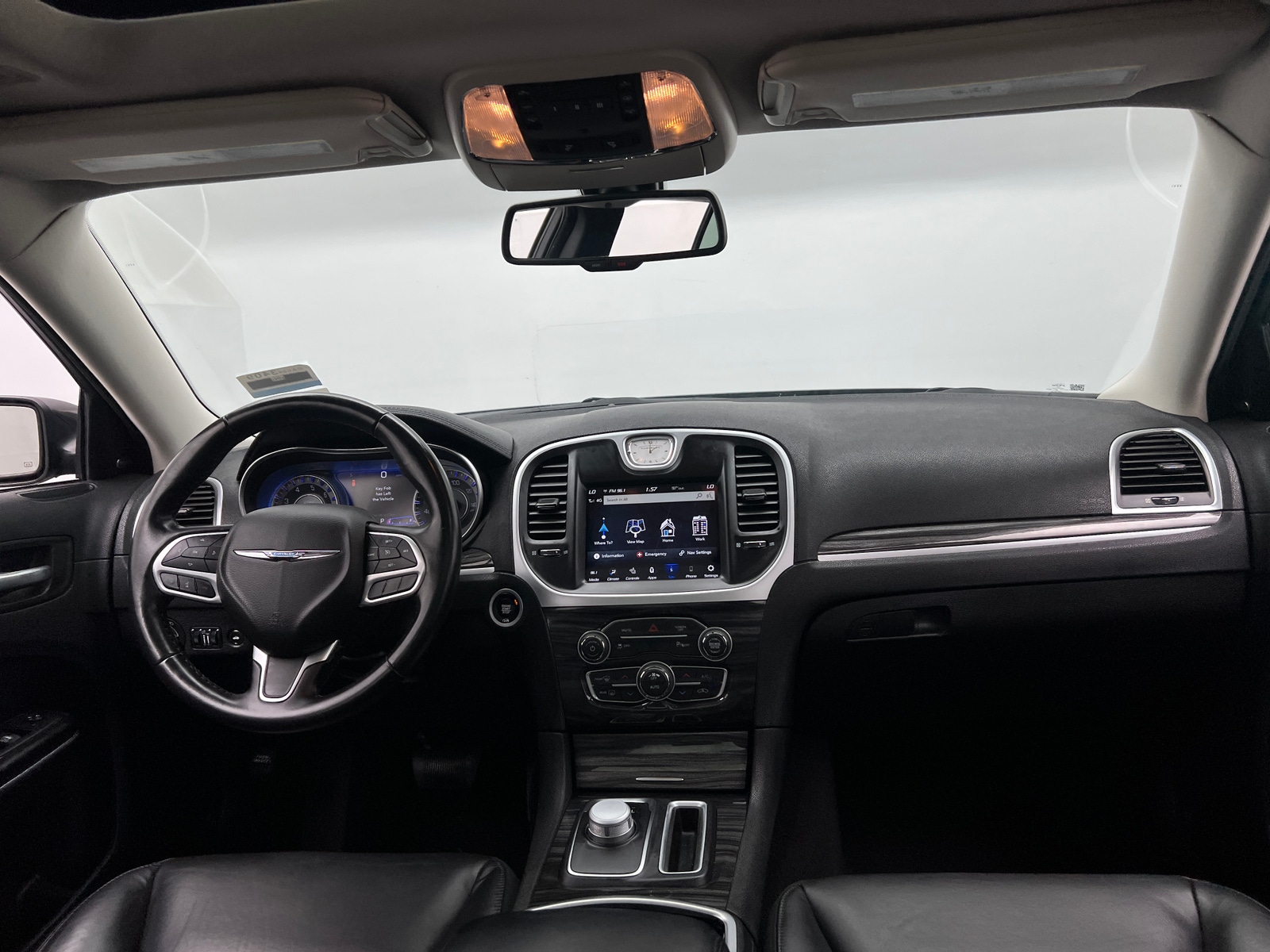 Thumbnail: 2022 Chrysler 300 - 2