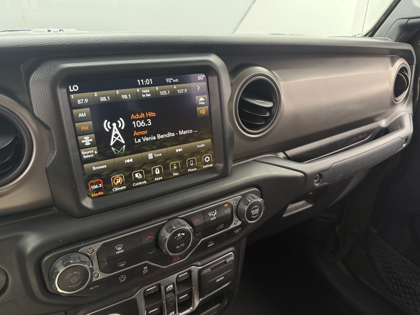 Thumbnail: 2022 Jeep Gladiator - 4