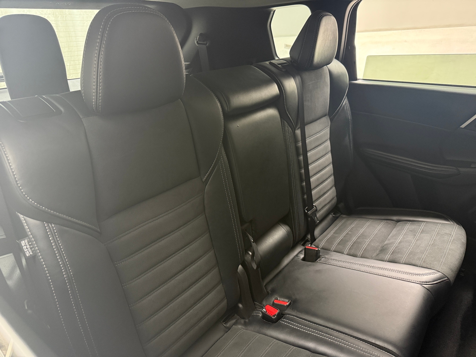 Thumbnail: 2025 Mitsubishi Outlander - 5