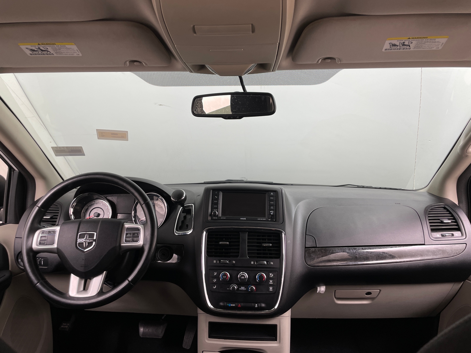 Thumbnail: 2017 Dodge Grand Caravan - 3