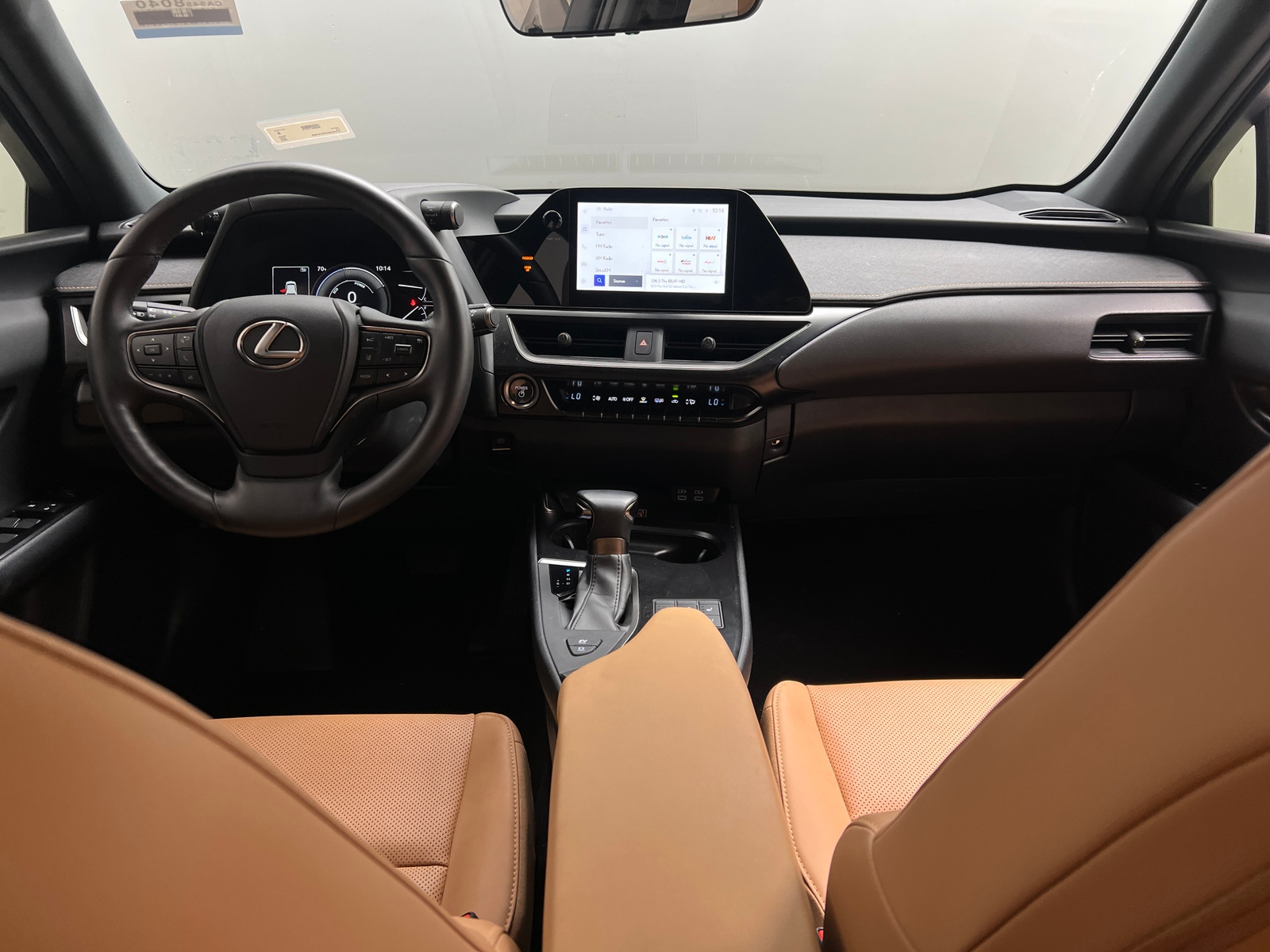 Thumbnail: 2024 Lexus UX - 2