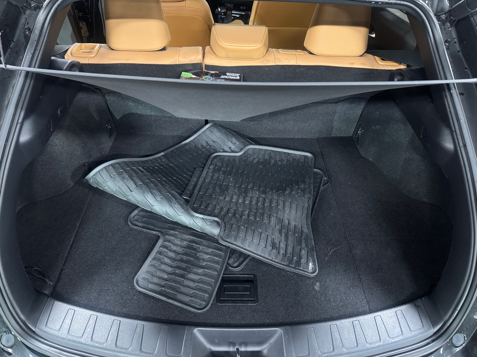 Thumbnail: 2024 Lexus UX - 6