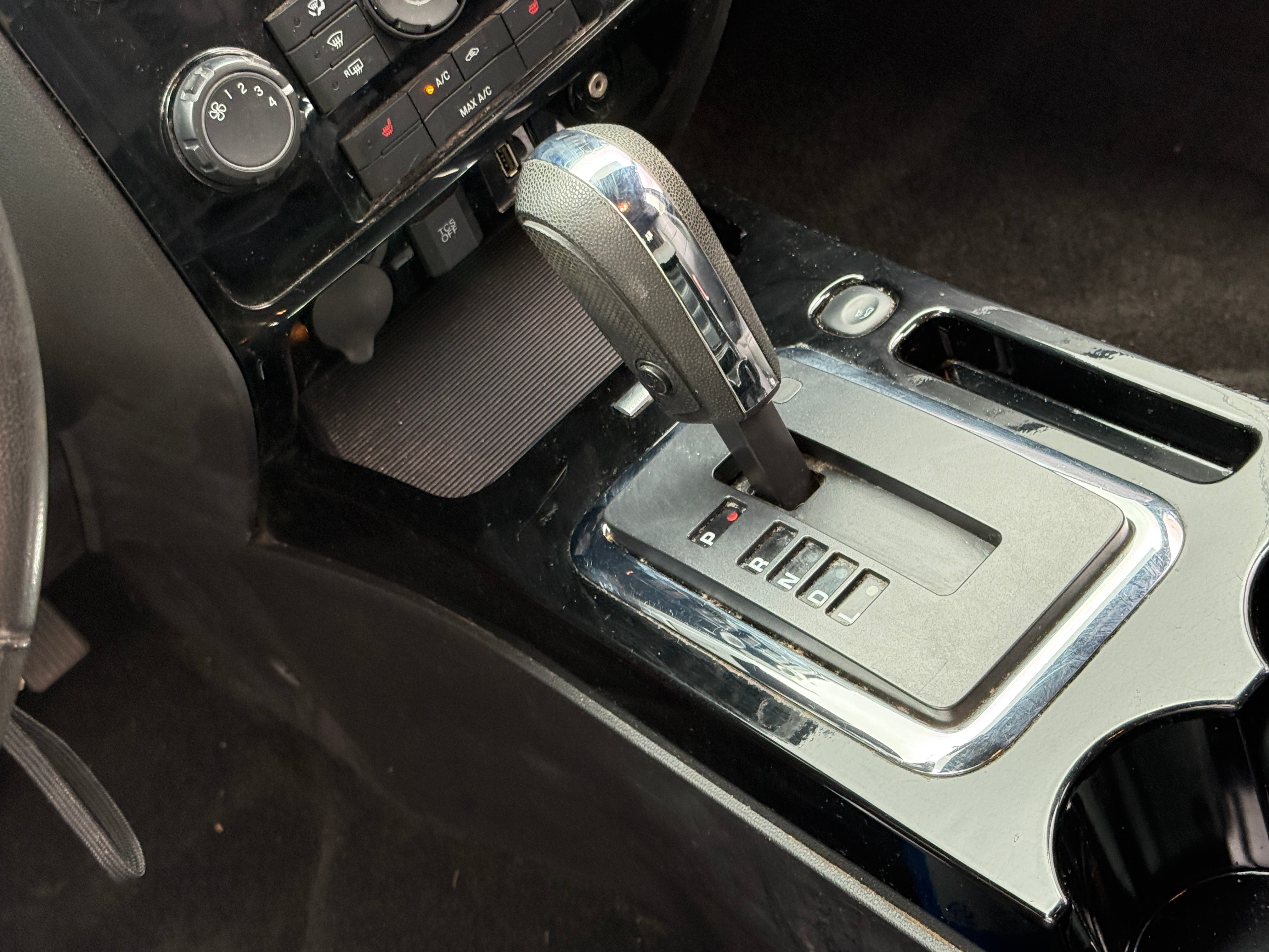 Used 2012 Ford Escape Limited with VIN 1FMCU0EG4CKA36415 for sale in Pewaukee, WI