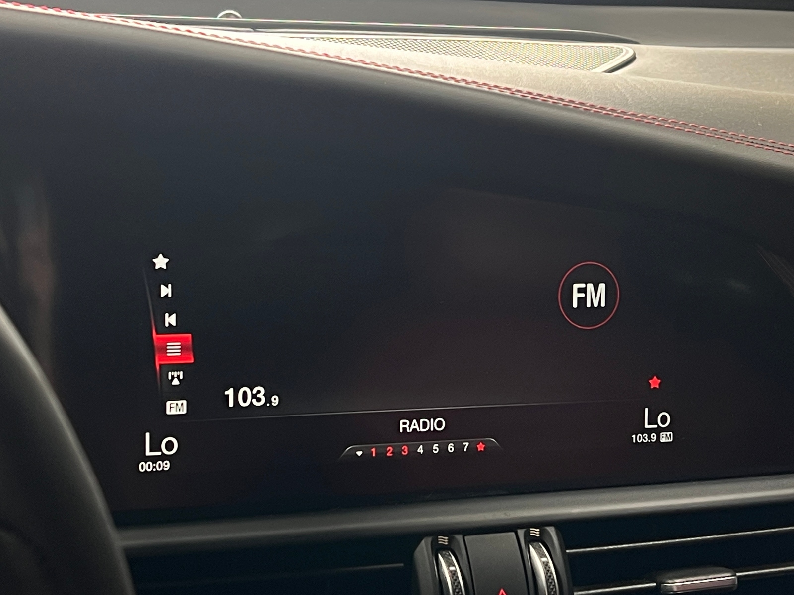 Thumbnail: 2018 Alfa Romeo Giulia - 3