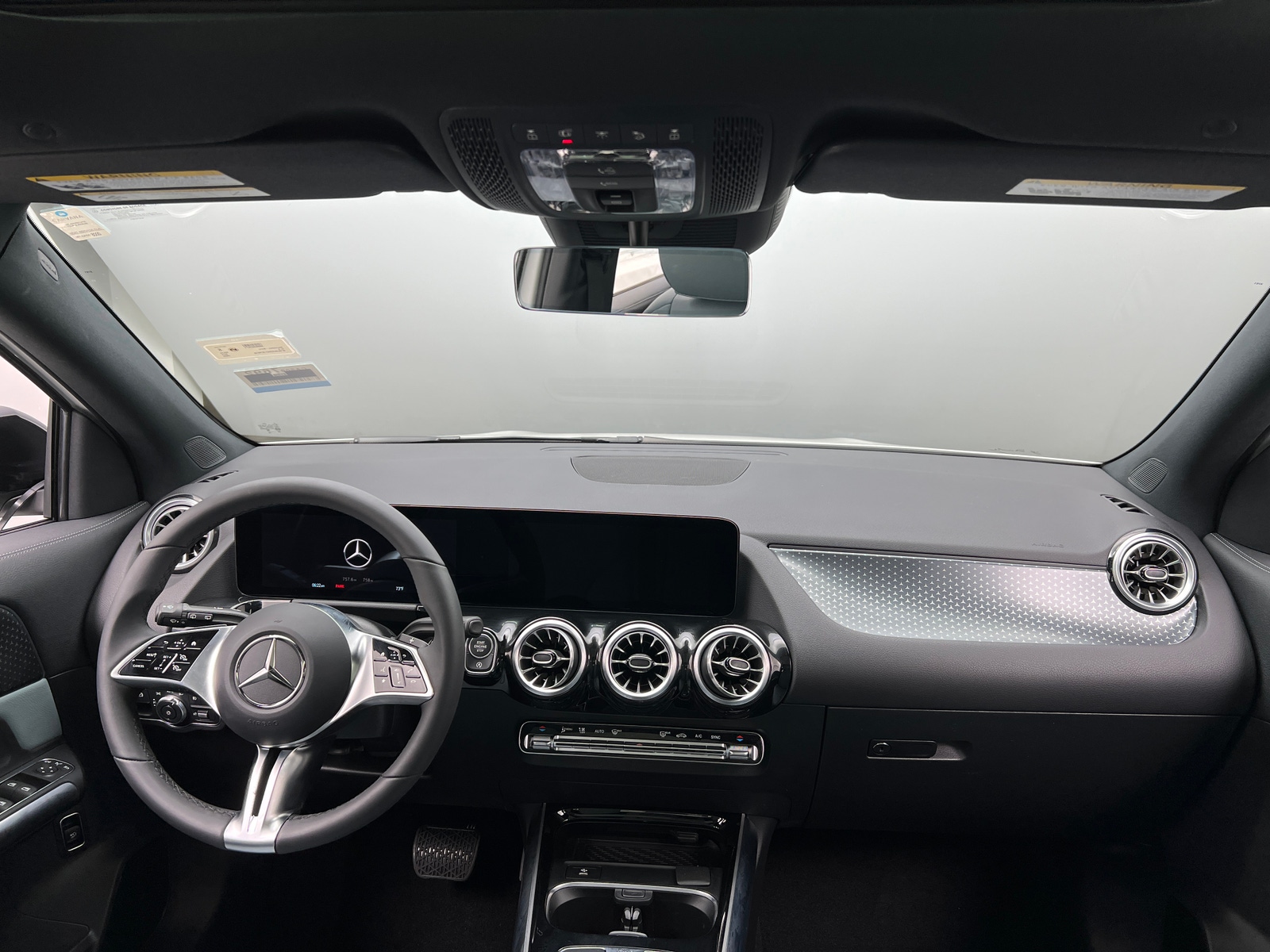 Thumbnail: 2026 Mercedes-Benz GLA - 2