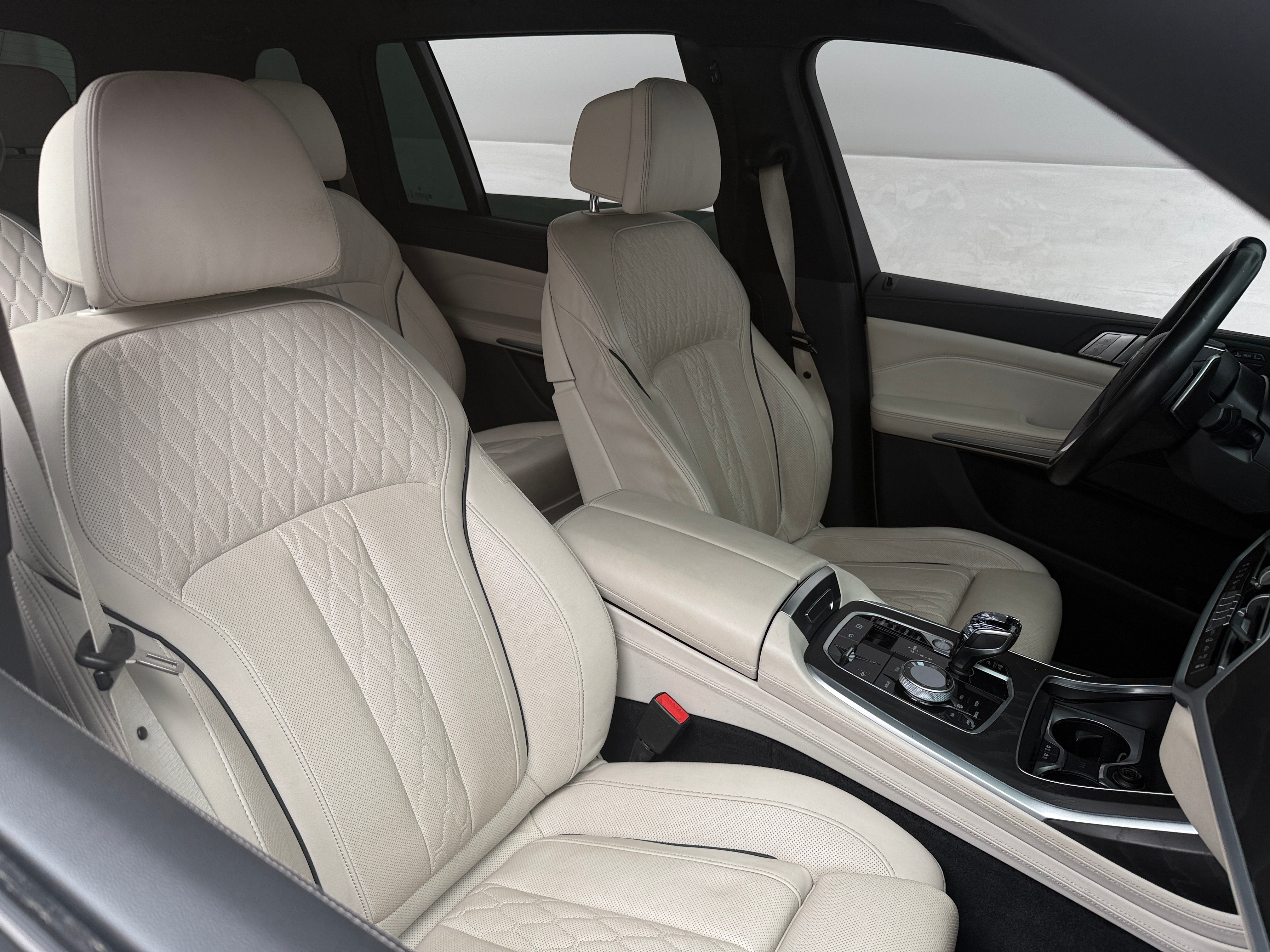 2021 BMW X7