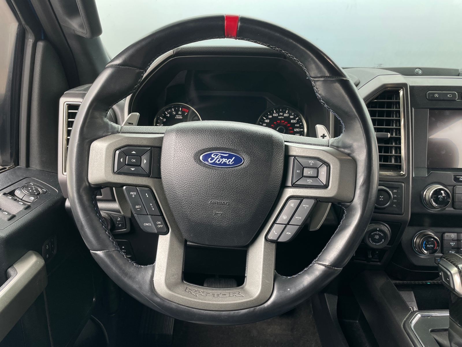 Thumbnail: 2019 Ford Econoline - 4