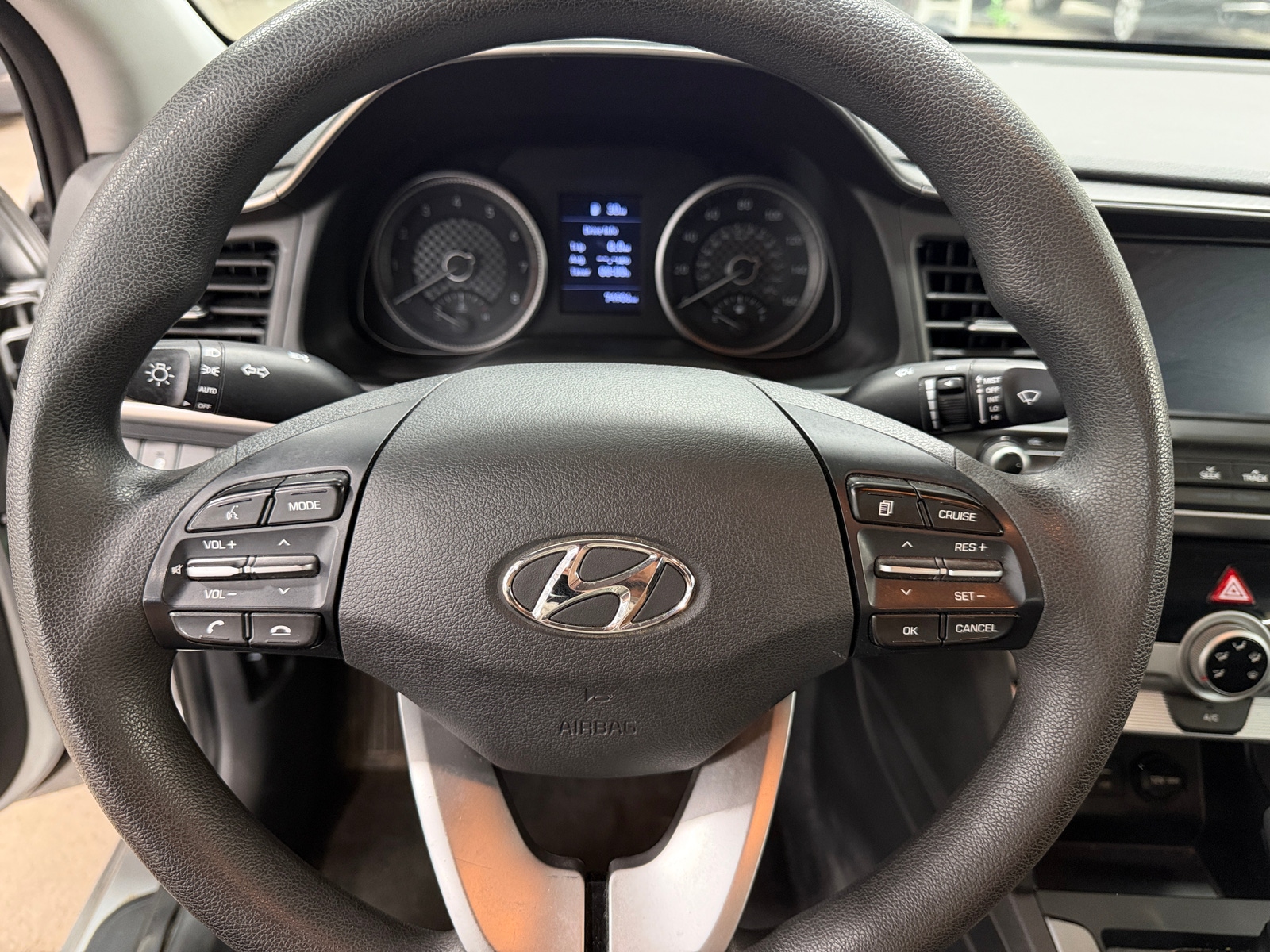 Thumbnail: 2019 Hyundai Elantra - 5