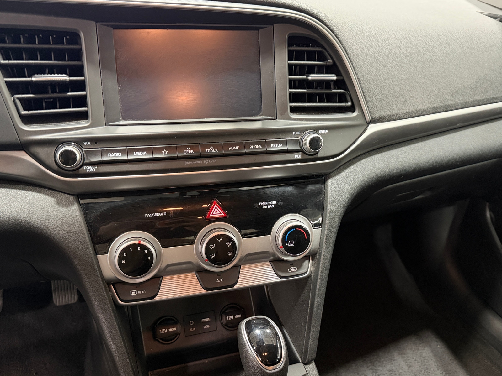 Thumbnail: 2019 Hyundai Elantra - 4
