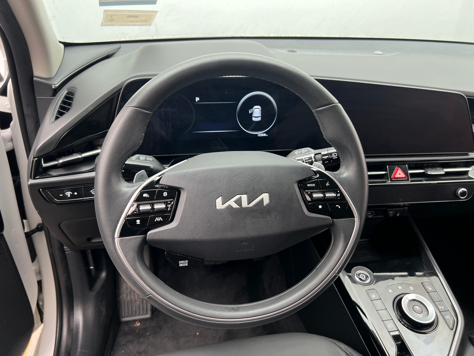 Thumbnail: 2024 Kia Niro - 4