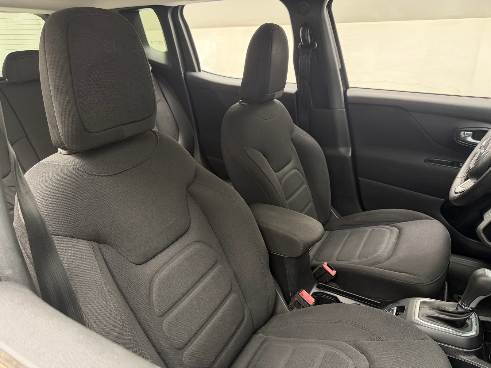 Thumbnail: 2019 Jeep Renegade - 2
